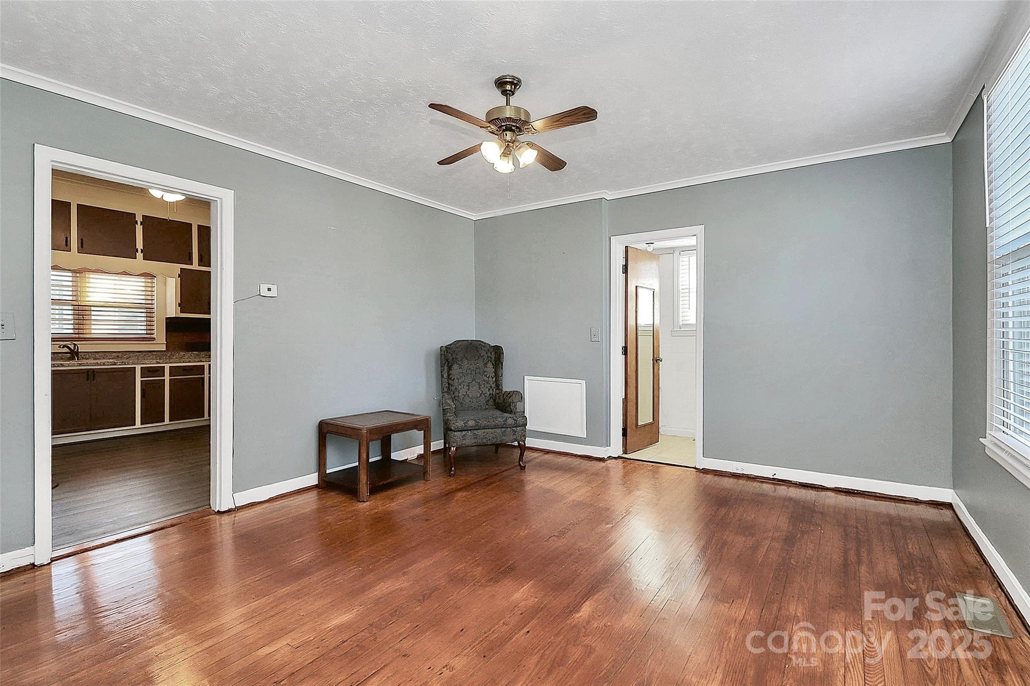511 W Elliott Street — Chester