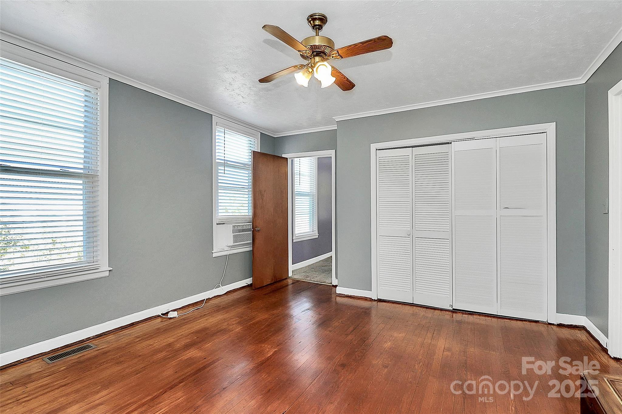 511 W Elliott Street — Chester
