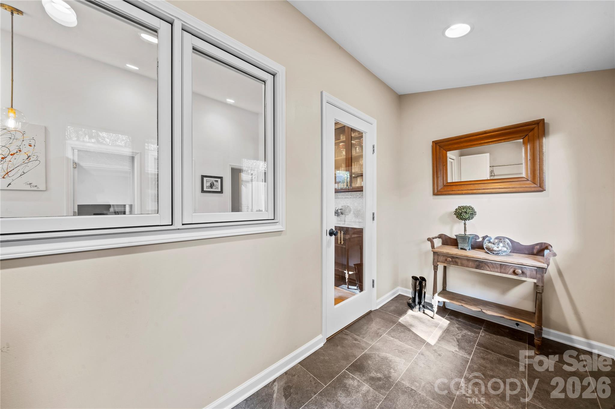 12 Cove Road — Clover