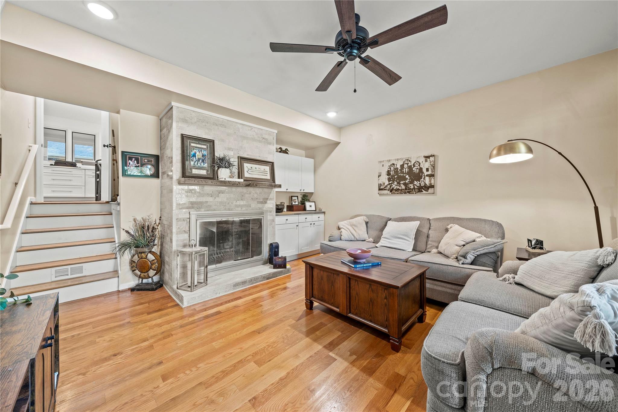 12 Cove Road — Clover