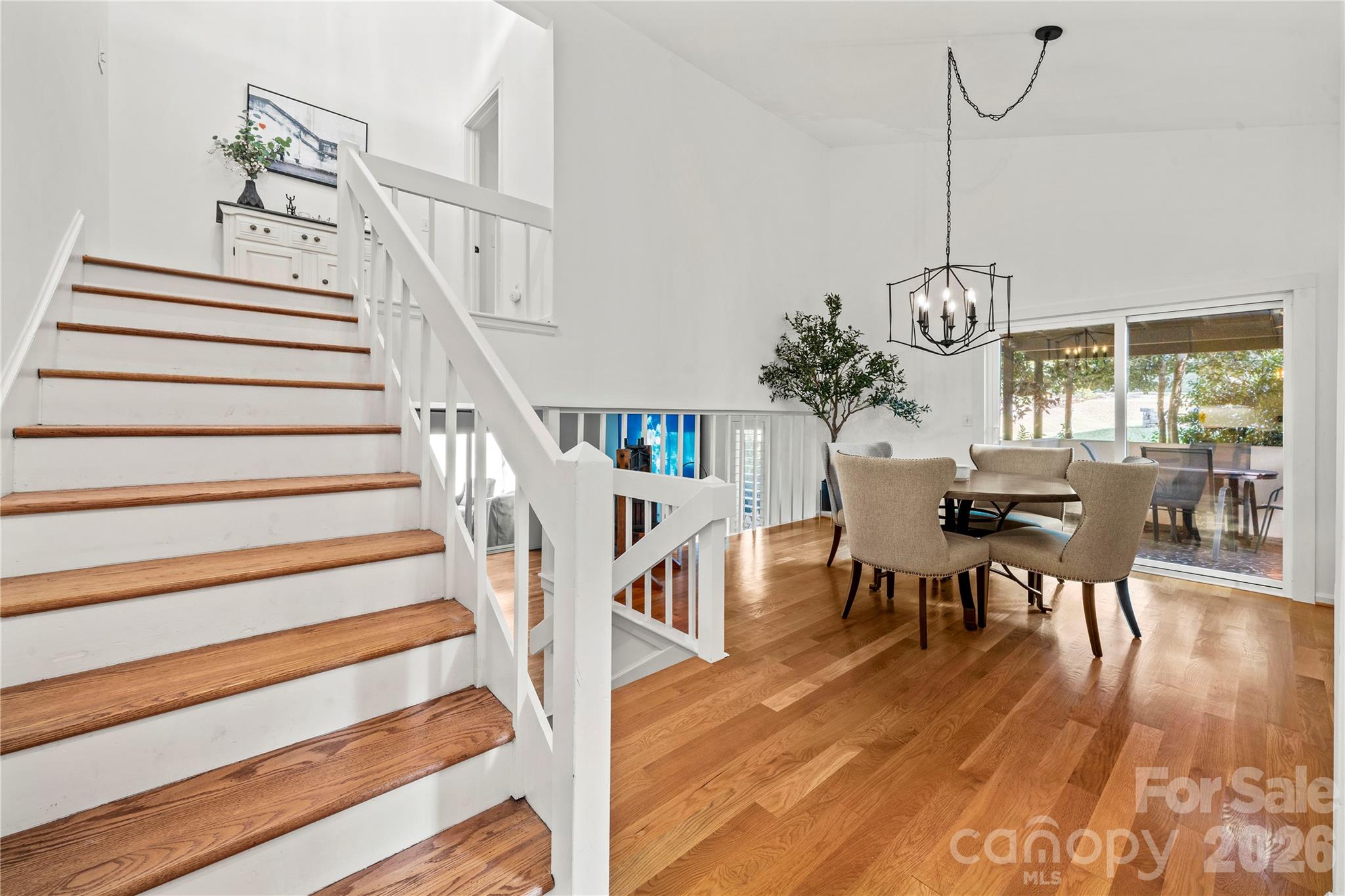 12 Cove Road — Clover