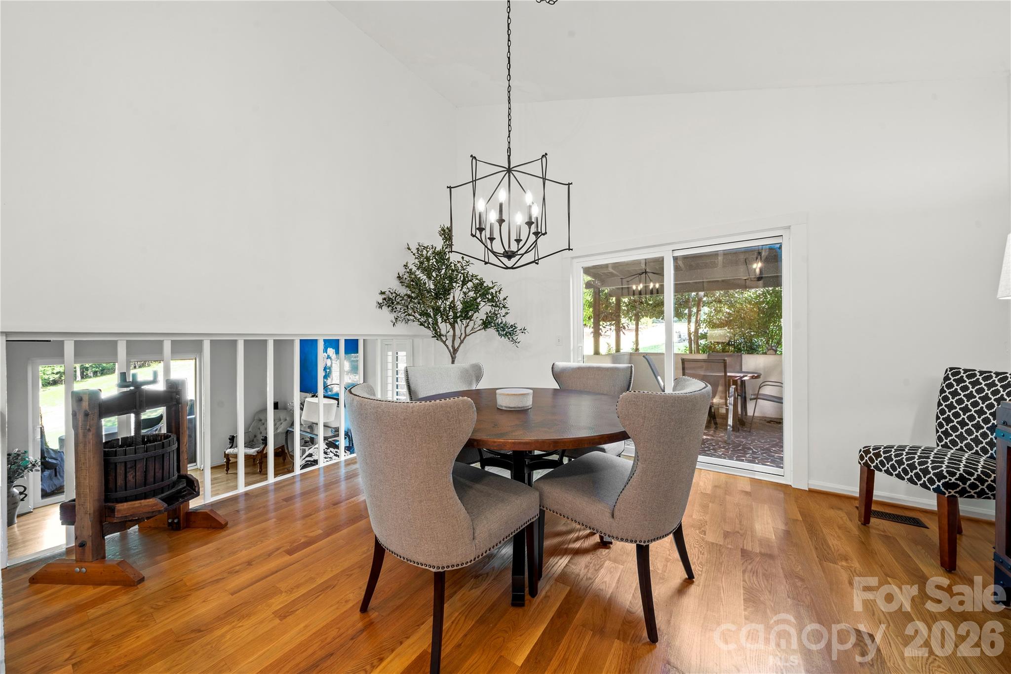 12 Cove Road — Clover