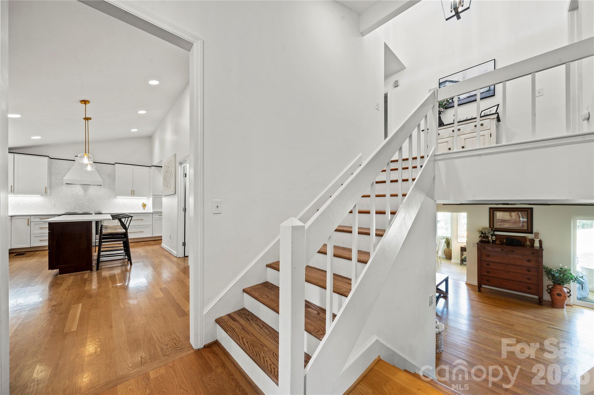 12 Cove Road — Clover