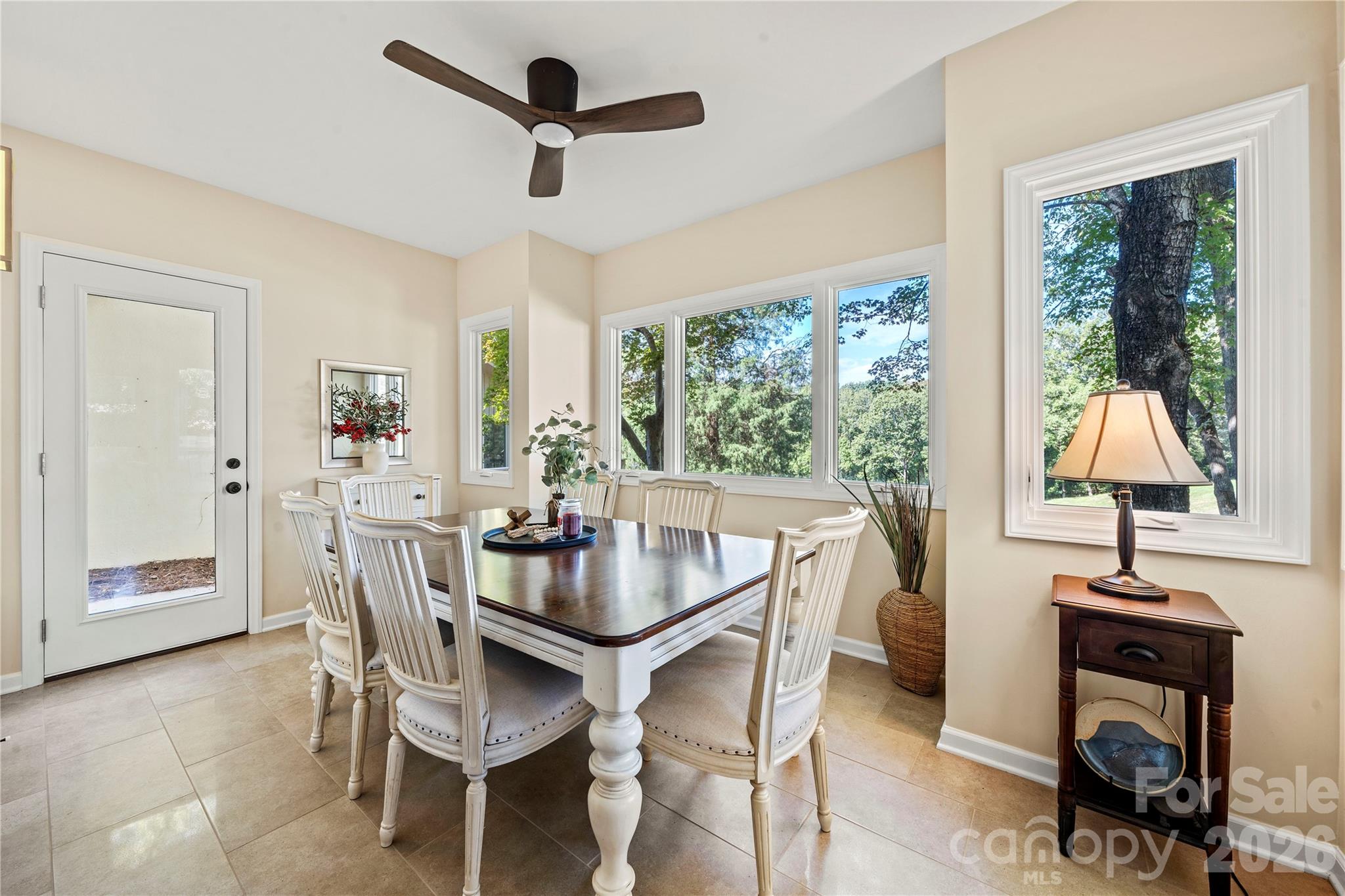12 Cove Road — Clover