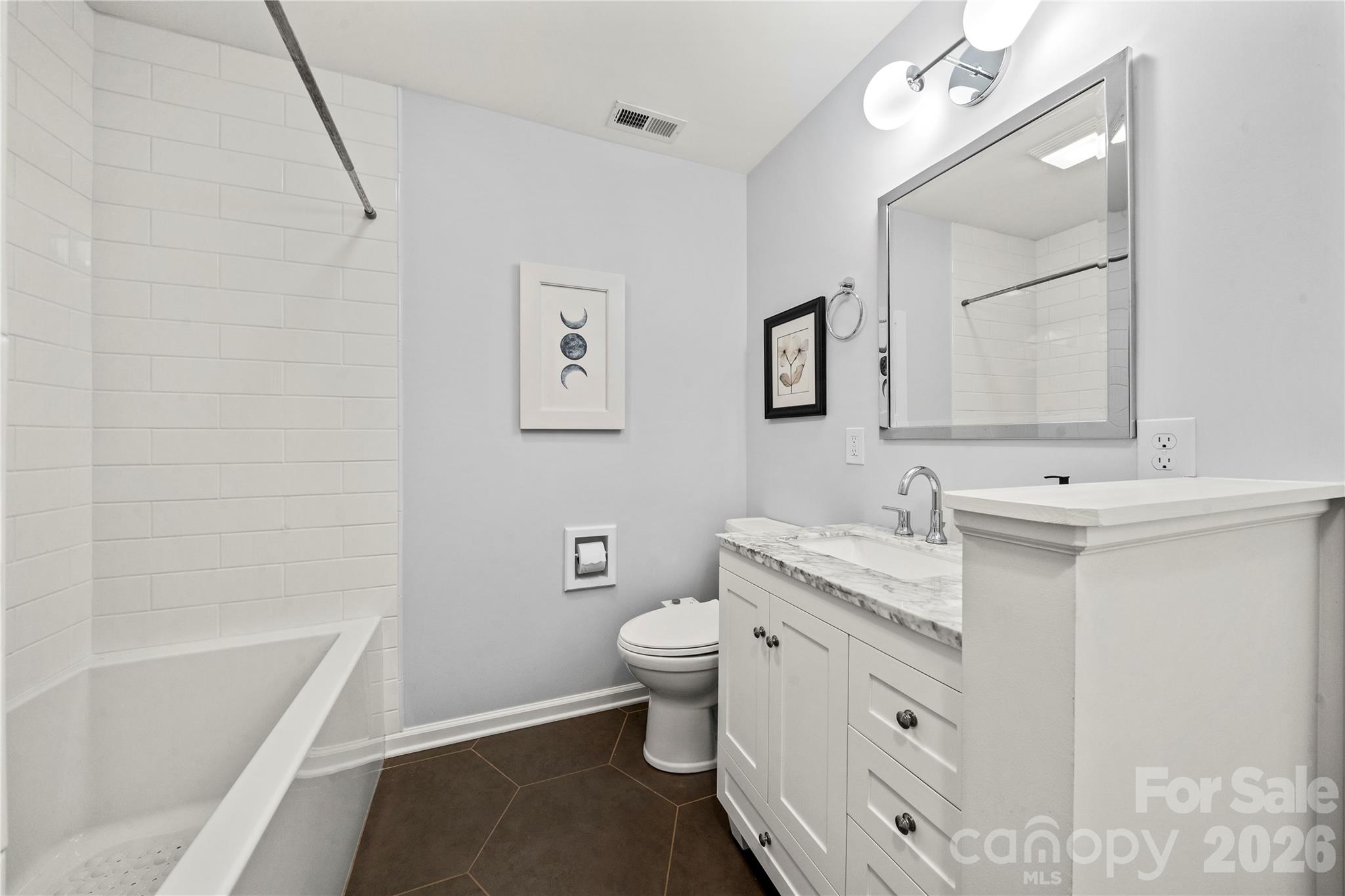 12 Cove Road — Clover