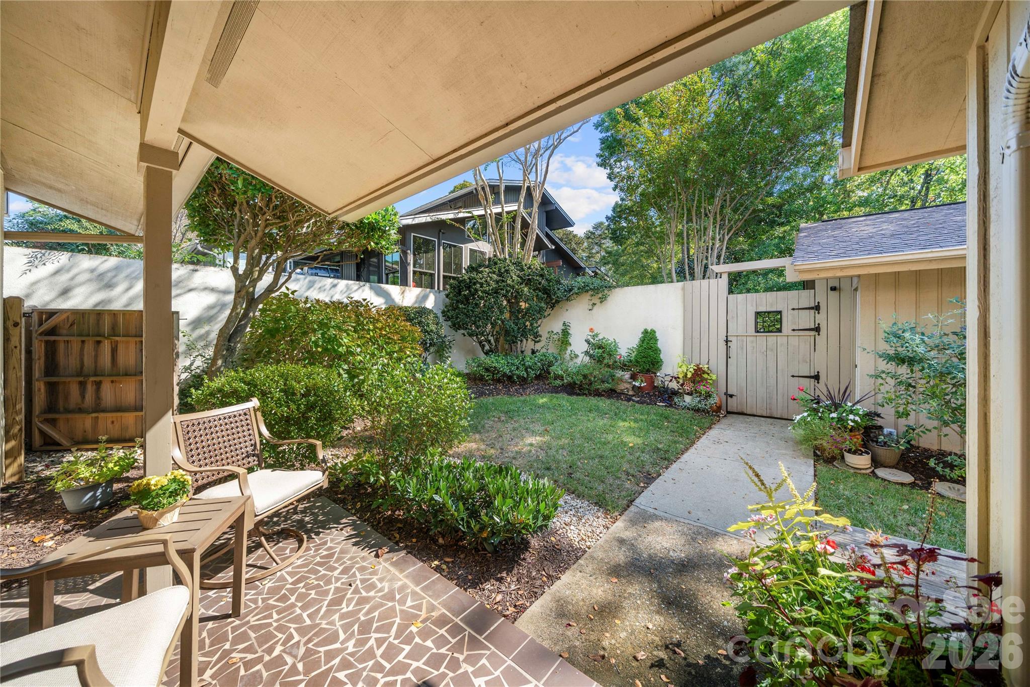 12 Cove Road — Clover