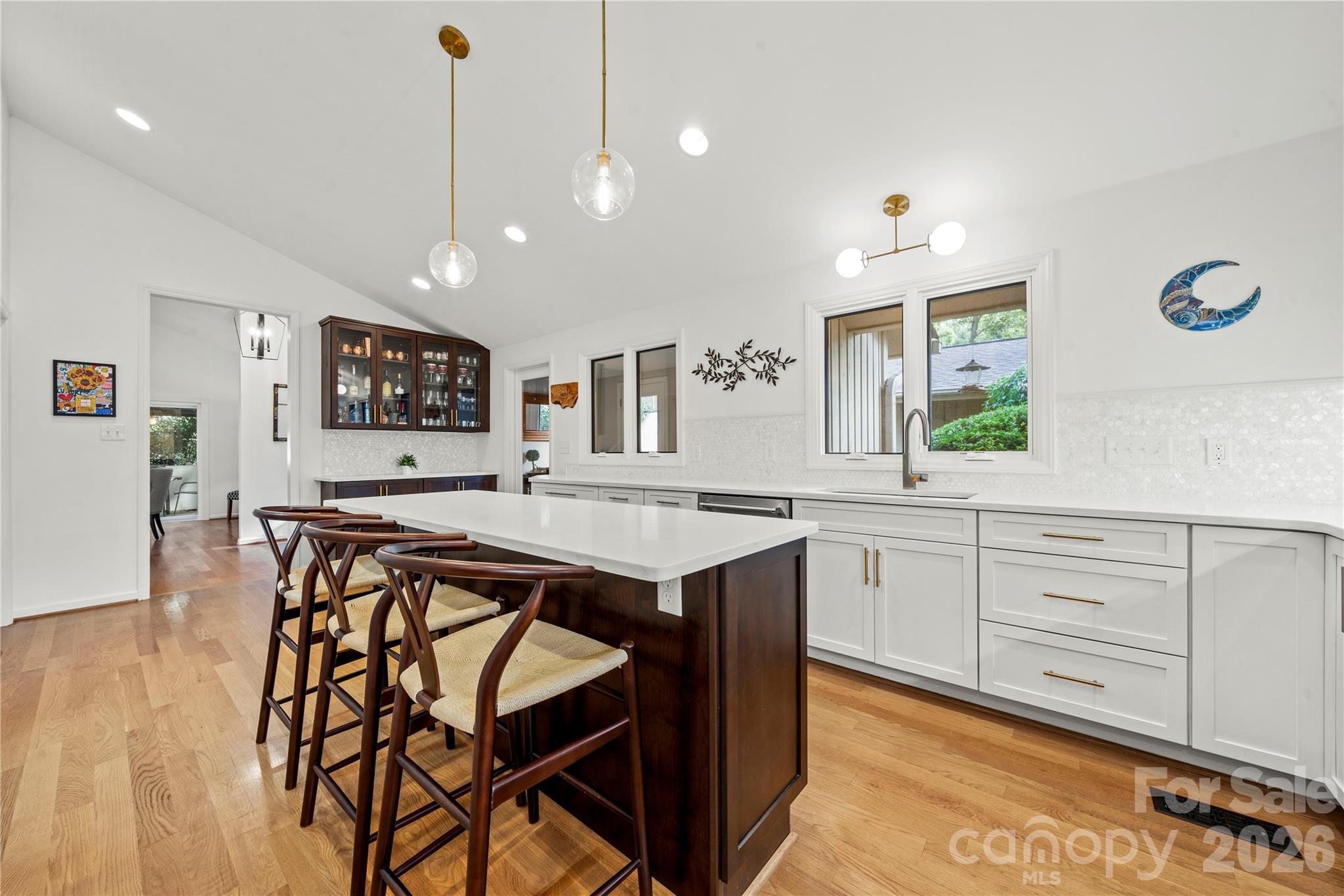 12 Cove Road — Clover