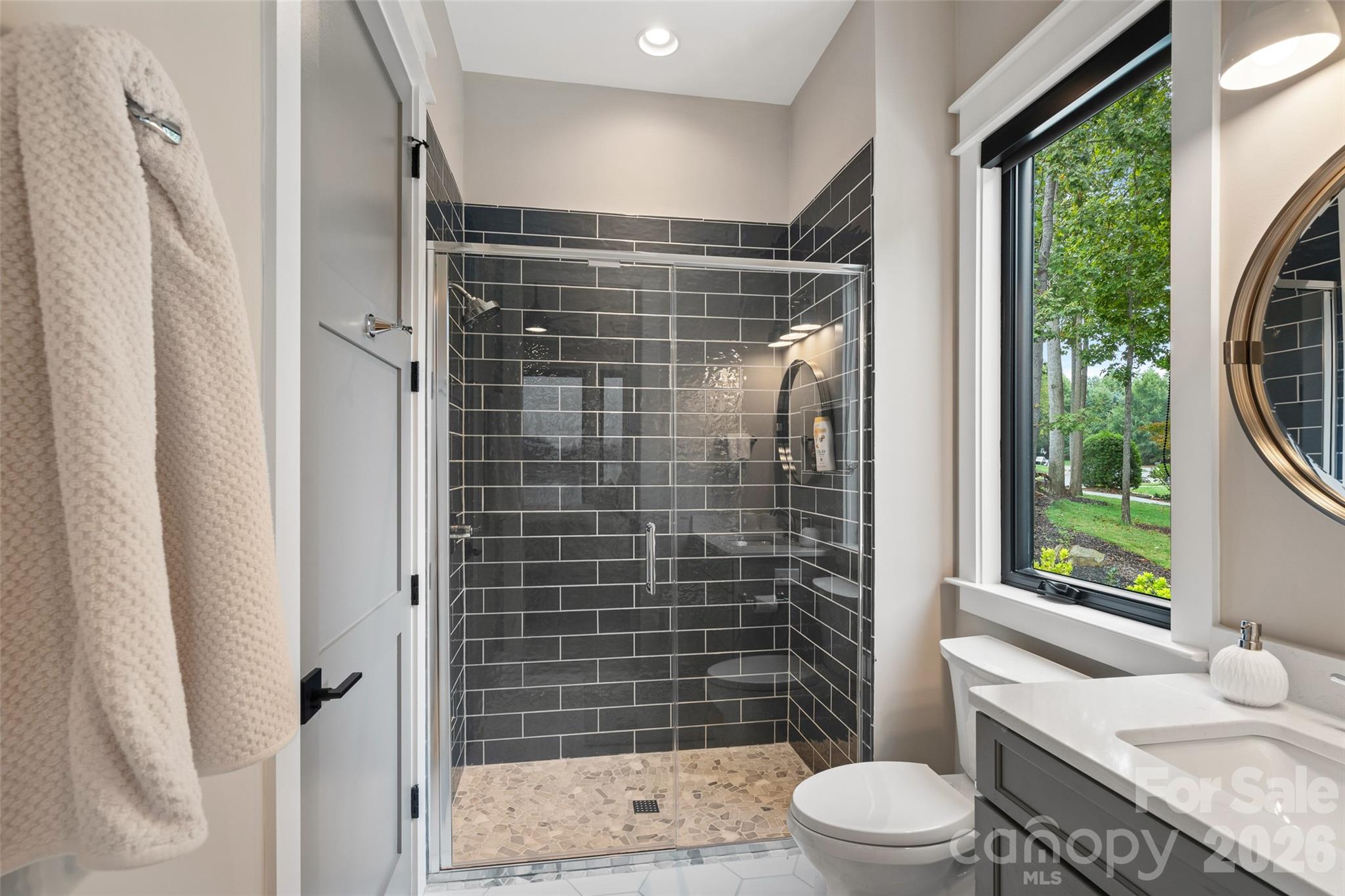 505 Kemp Road — Mooresville