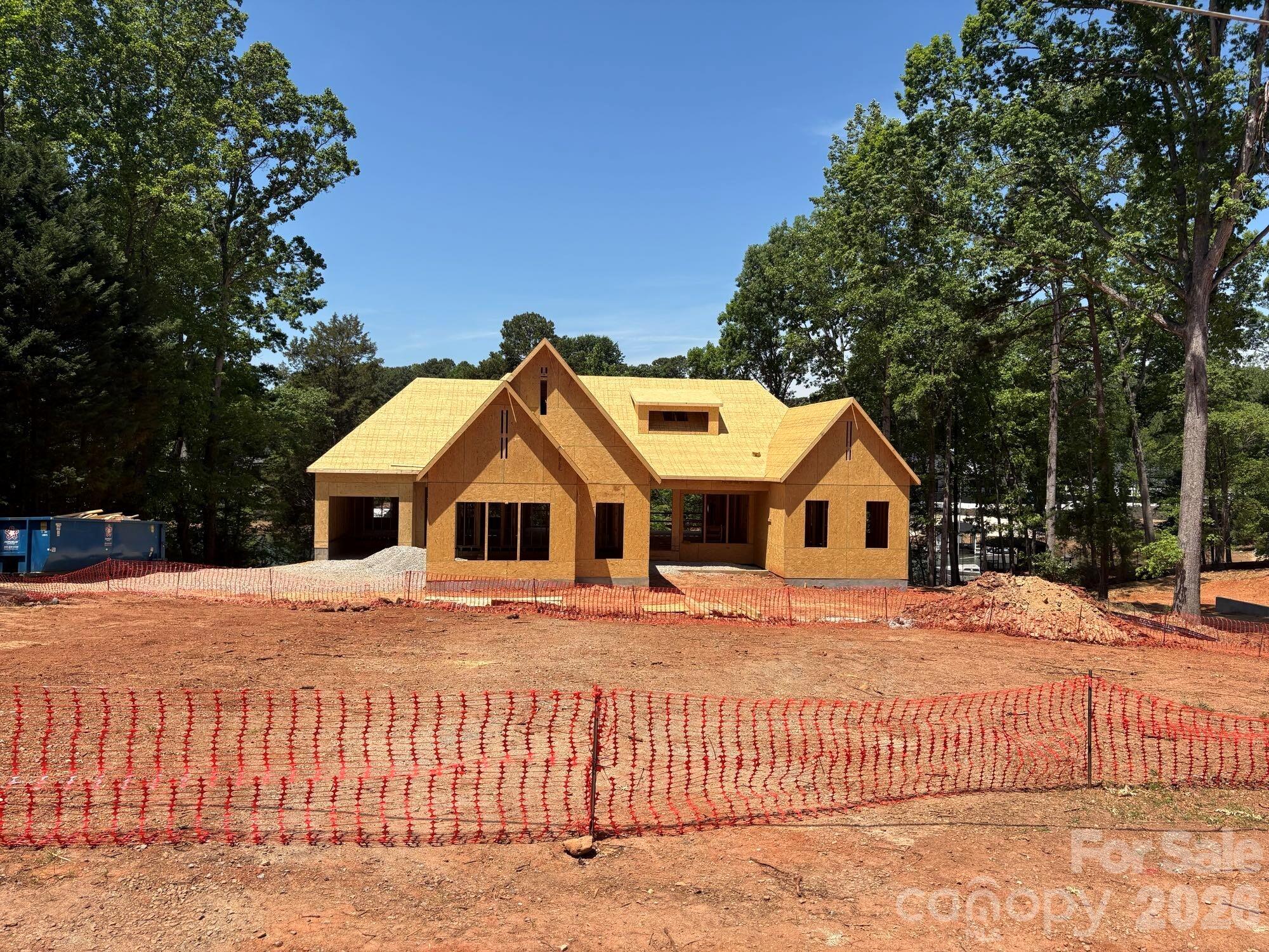 505 Kemp Road — Mooresville