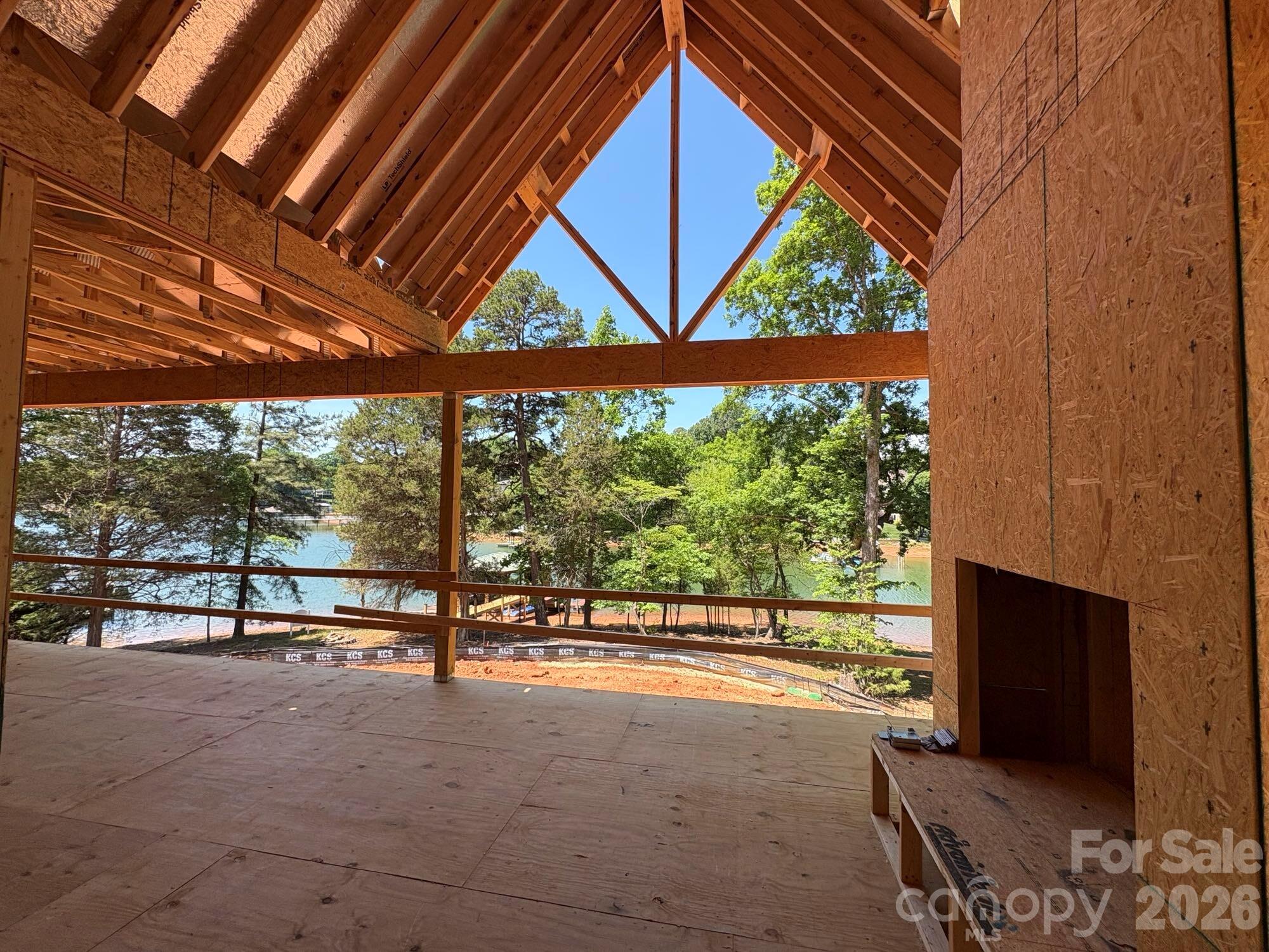 505 Kemp Road — Mooresville