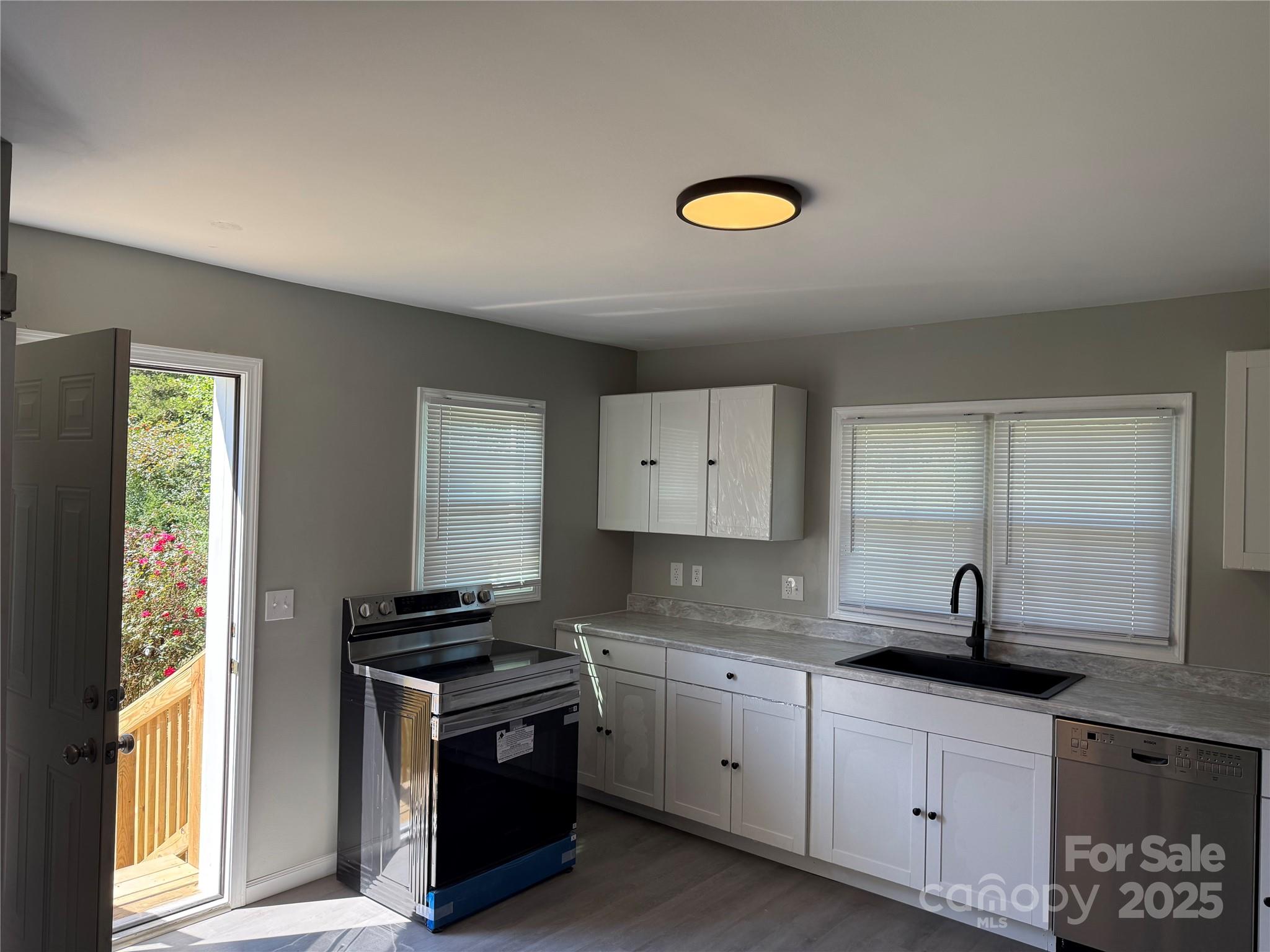 837 Sikes Mill Road — Monroe