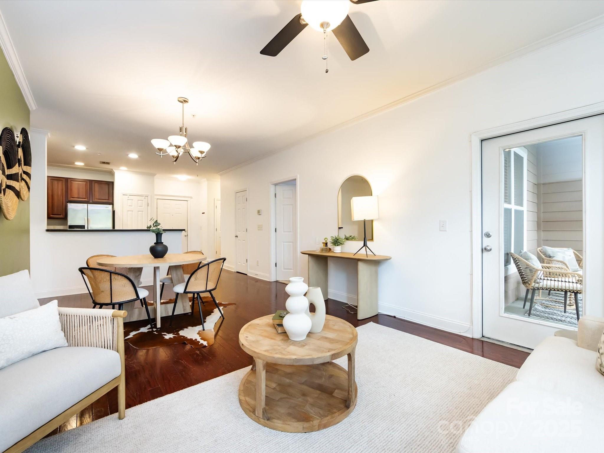 1000 E Woodlawn Road #216 — Charlotte