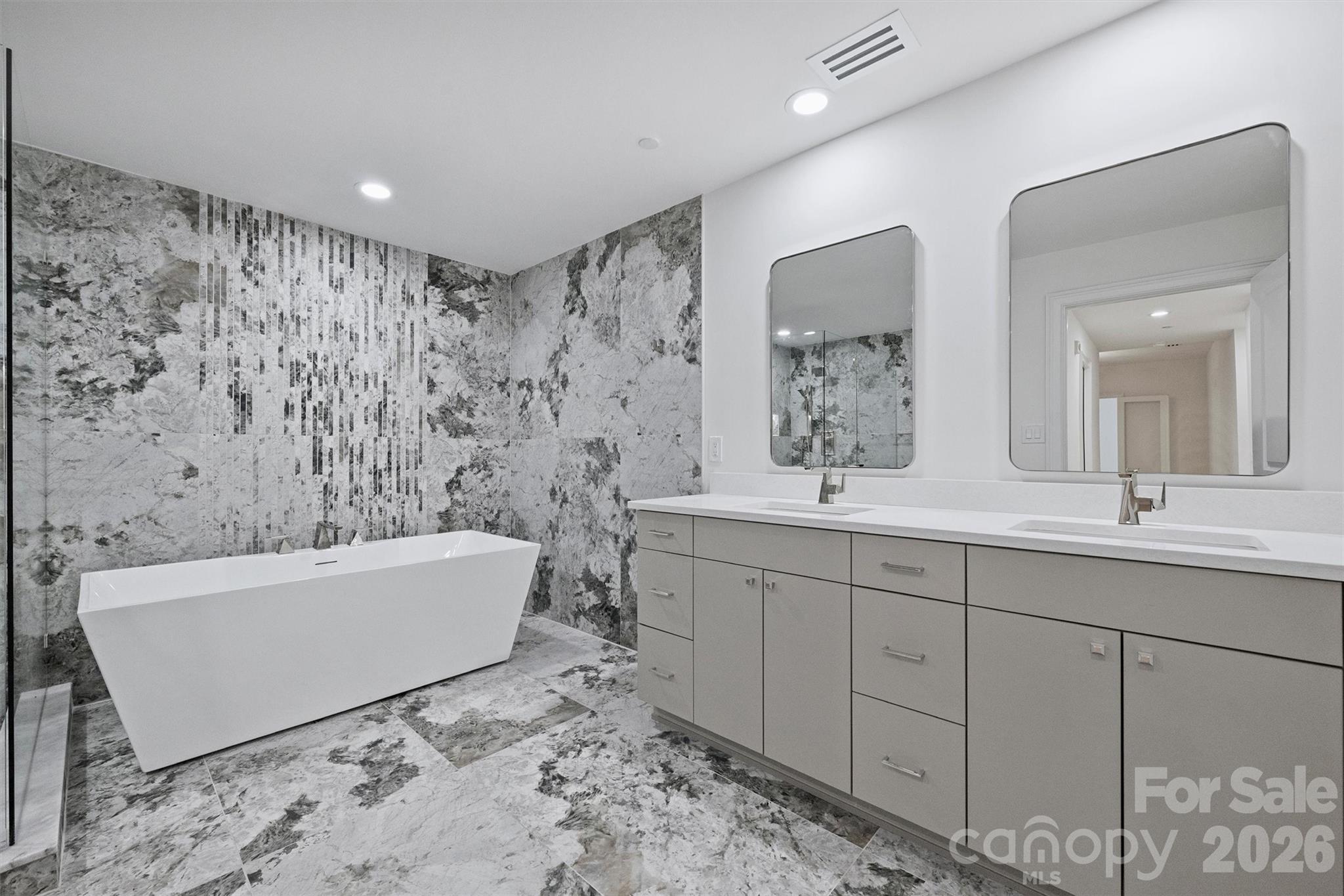 435 S Tryon Street #301 — Charlotte