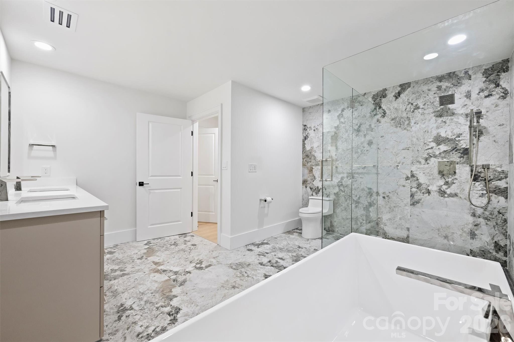 435 S Tryon Street #301 — Charlotte