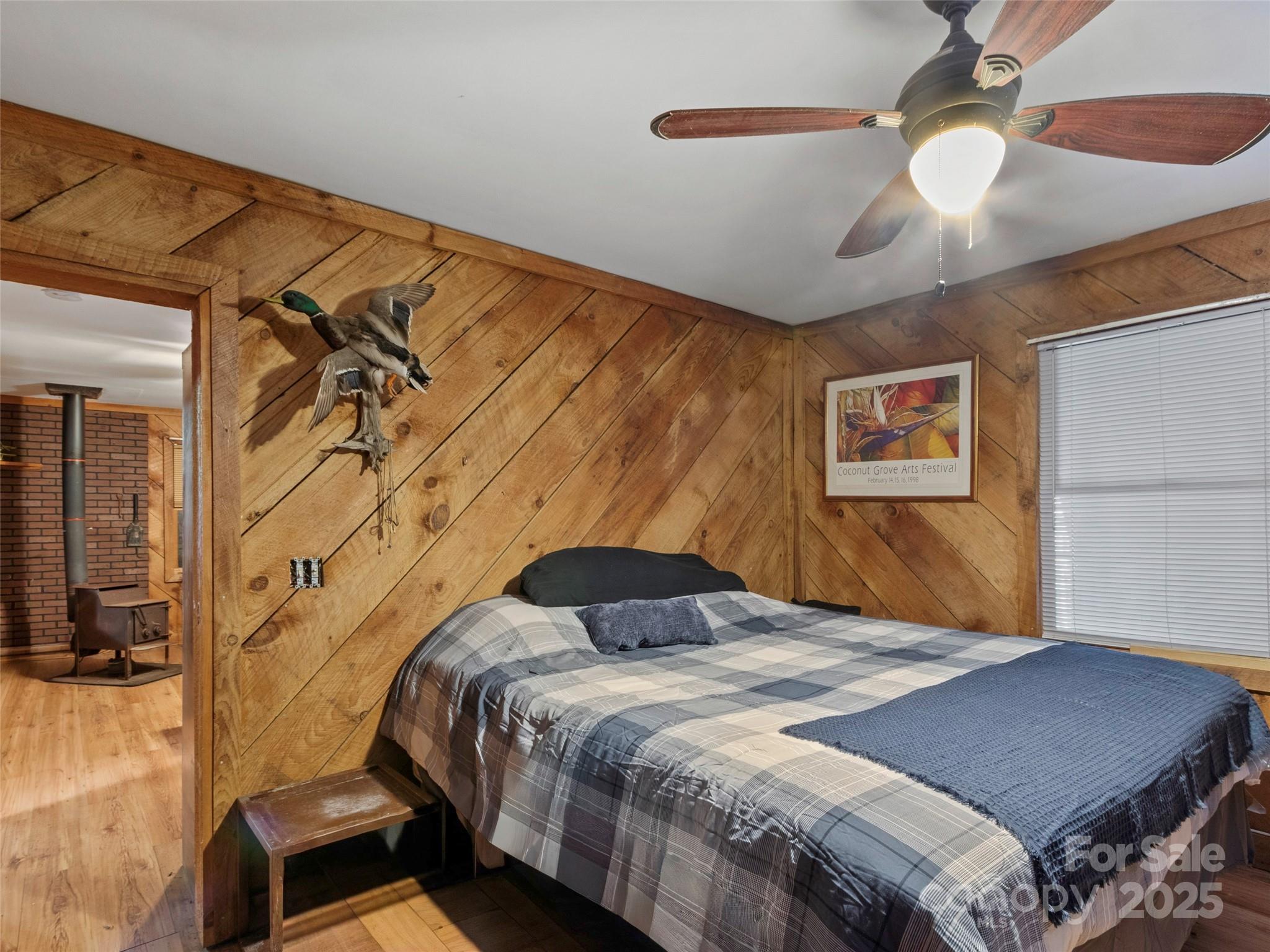 1571 Roaring Fork Road — Burnsville