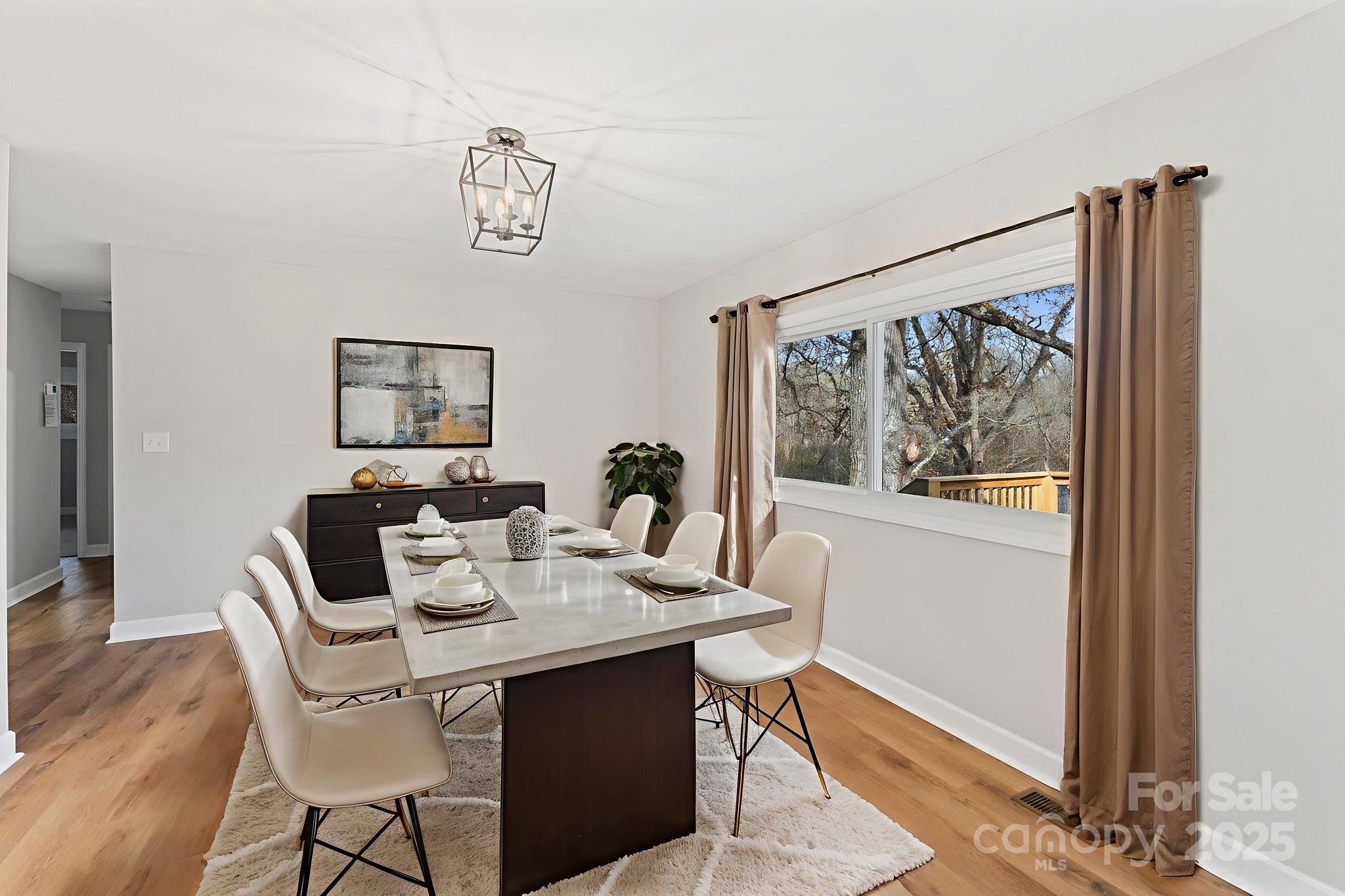 274 Hatley Circle NE — Concord
