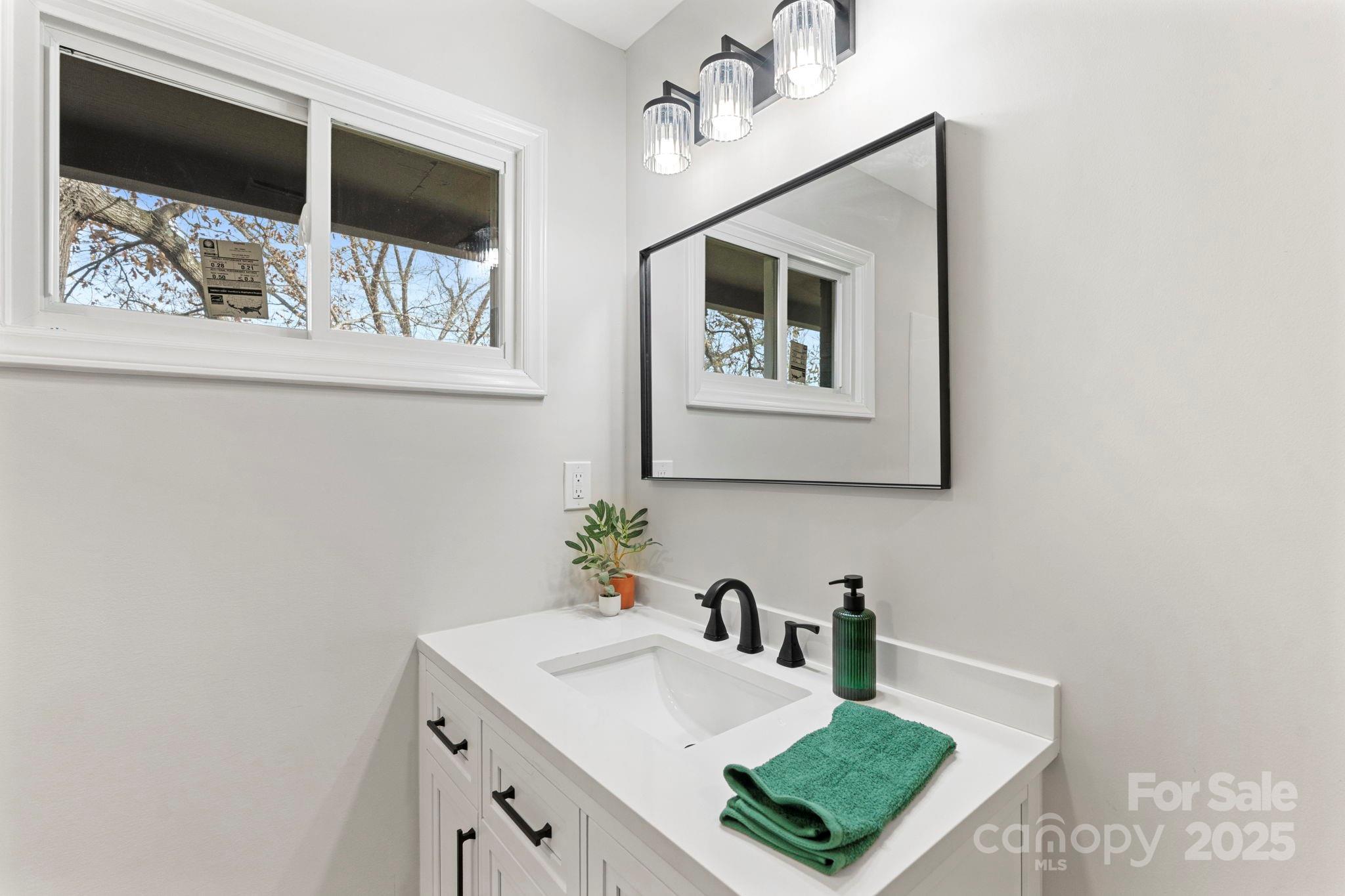 274 Hatley Circle NE — Concord