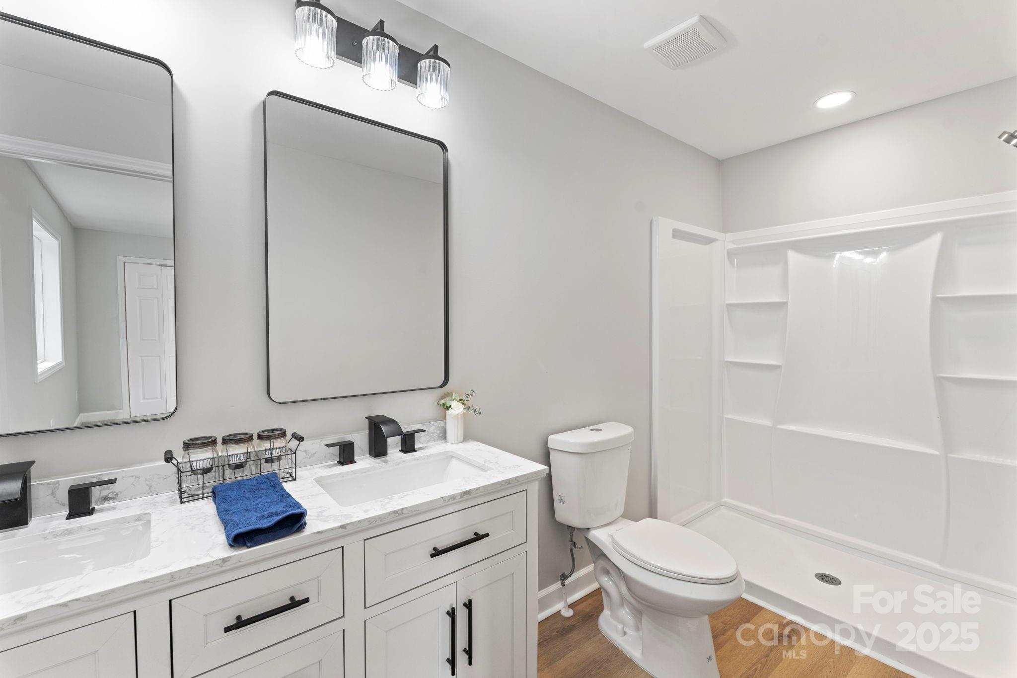274 Hatley Circle NE — Concord