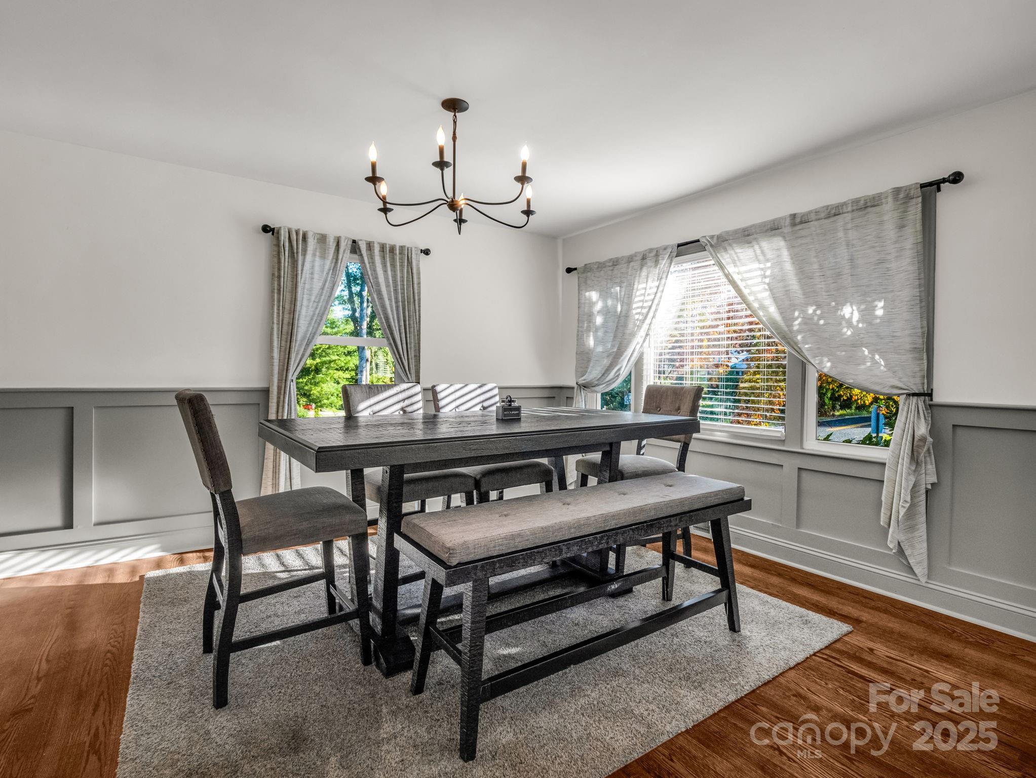 2115 N Stoney View Court — Hendersonville