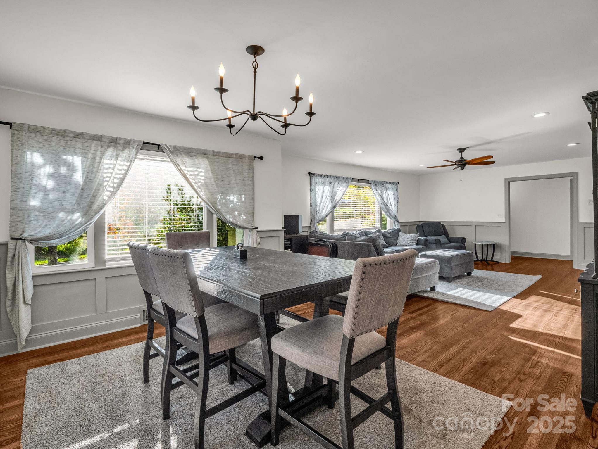 2115 N Stoney View Court — Hendersonville