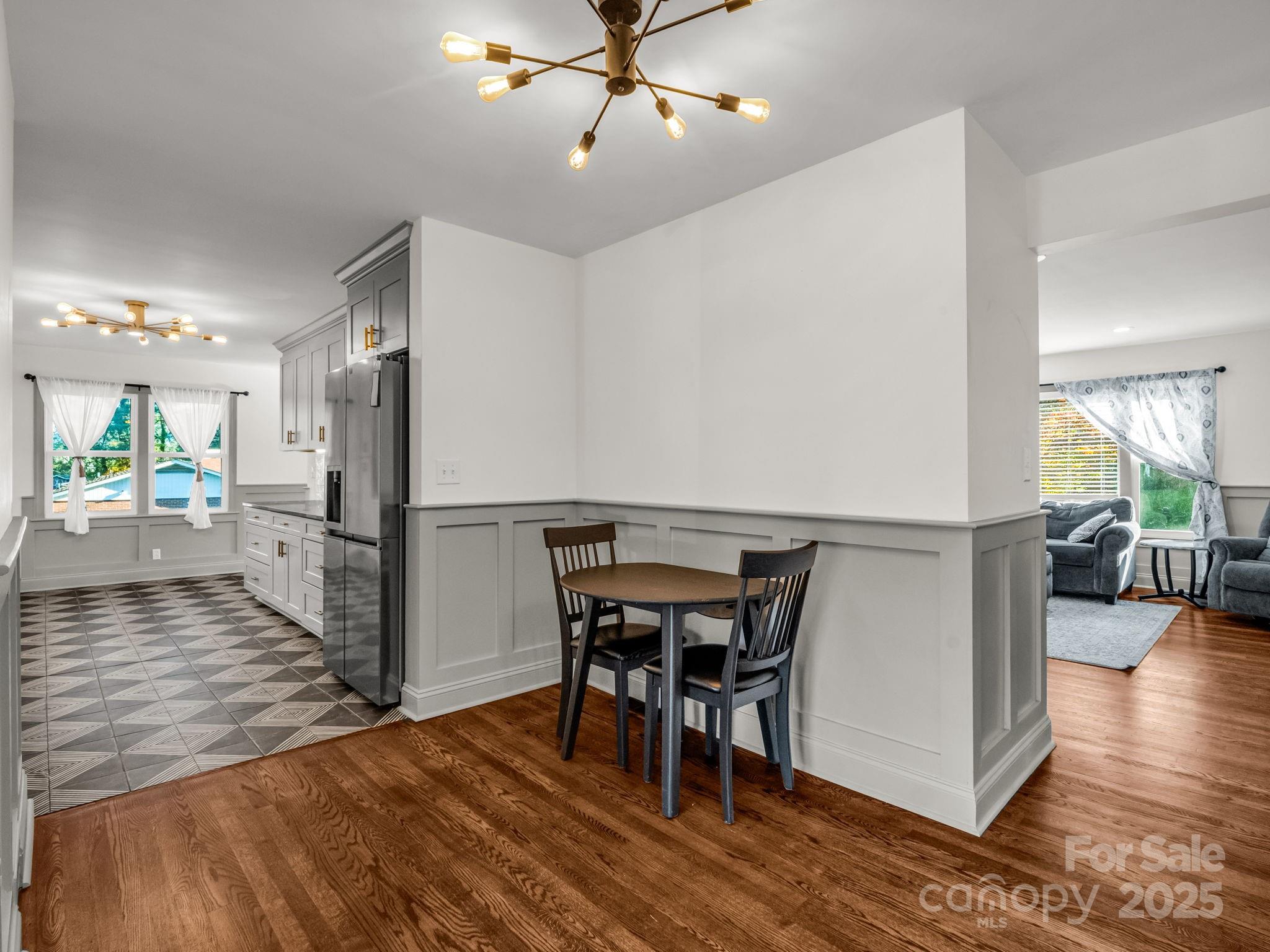 2115 N Stoney View Court — Hendersonville