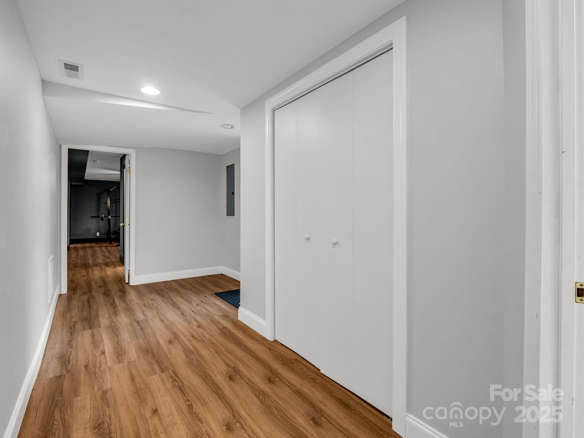 2115 N Stoney View Court — Hendersonville