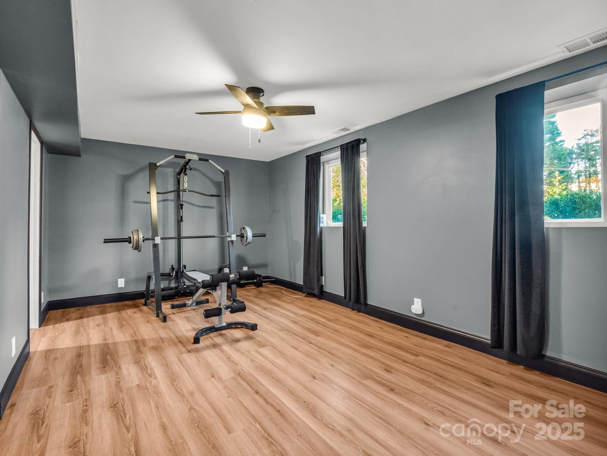 2115 N Stoney View Court — Hendersonville