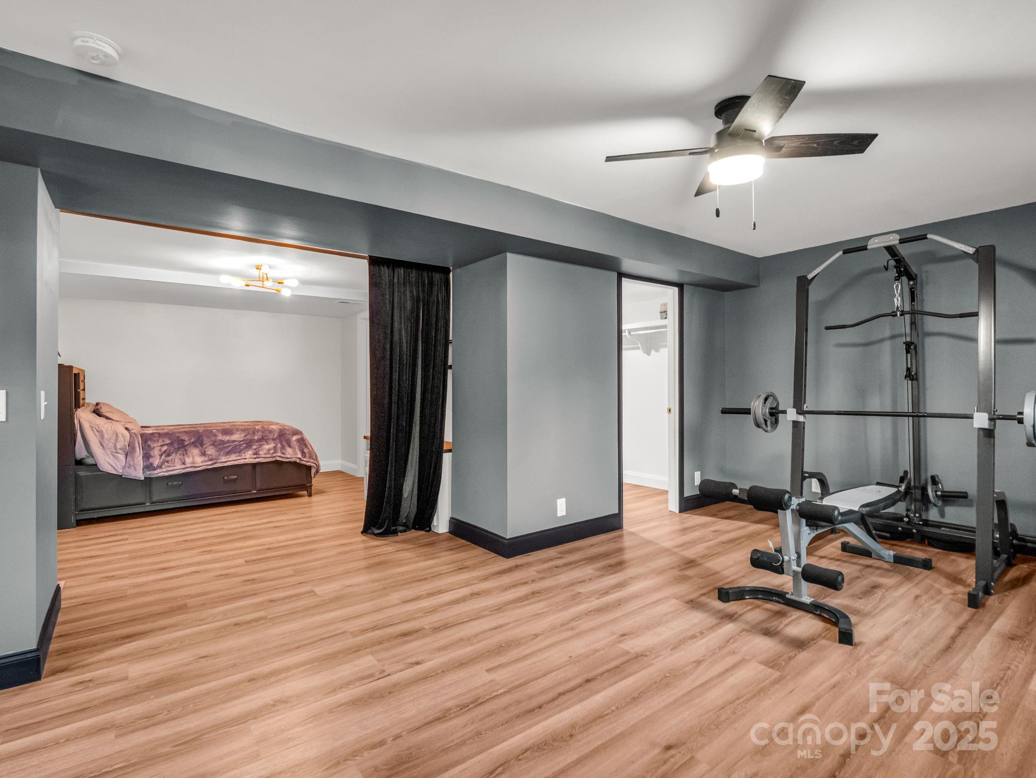 2115 N Stoney View Court — Hendersonville
