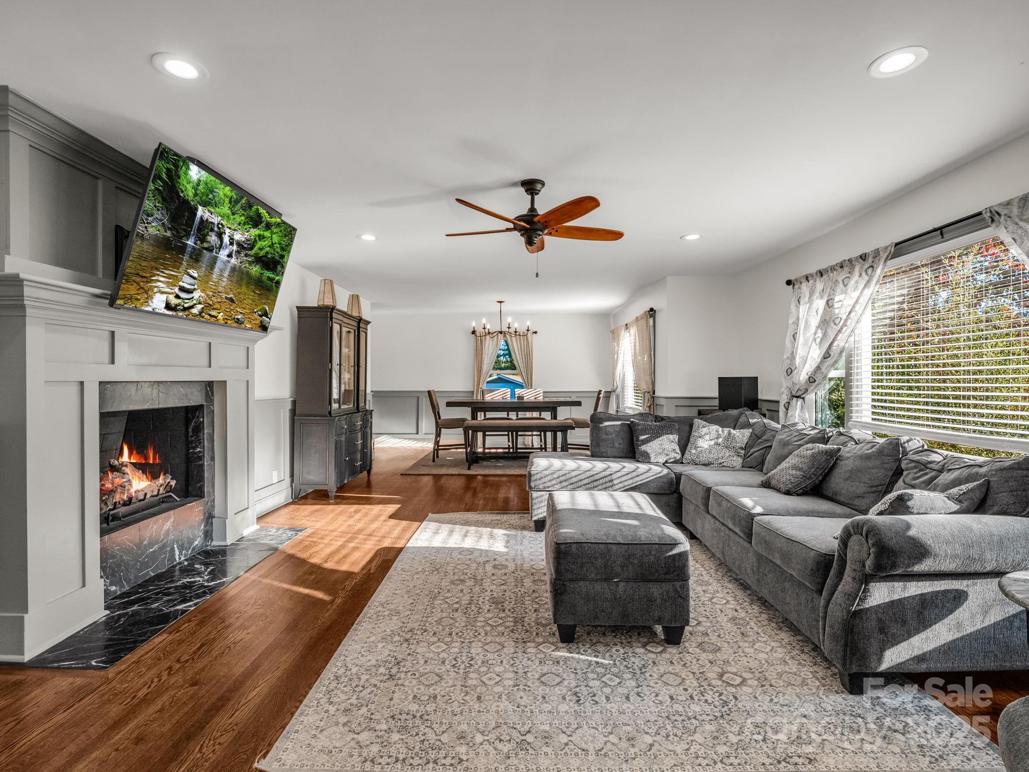 2115 N Stoney View Court — Hendersonville