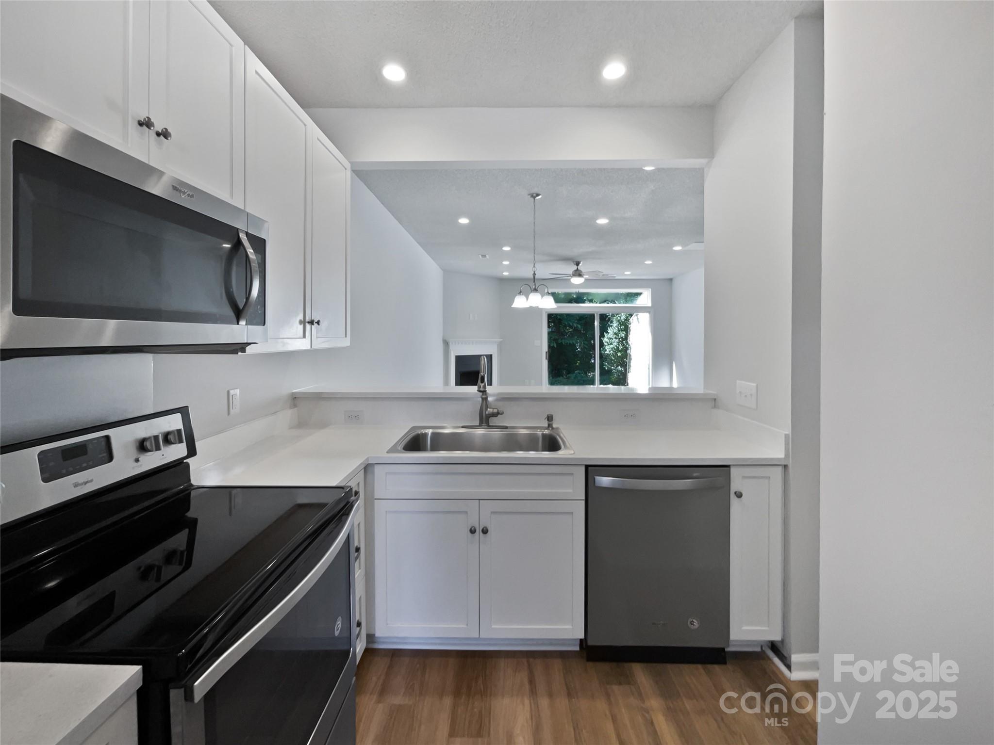 9065 Cinnabay Drive — Charlotte