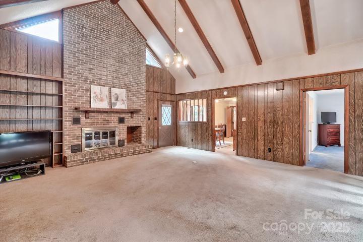 3966 Red Doc Road — Lancaster