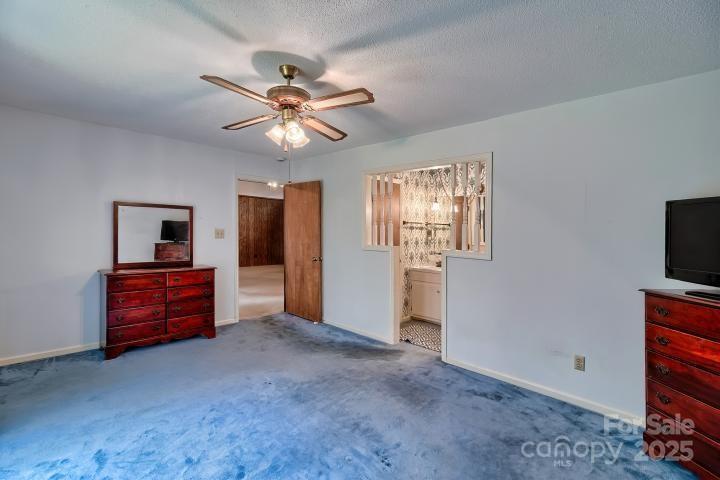 3966 Red Doc Road — Lancaster