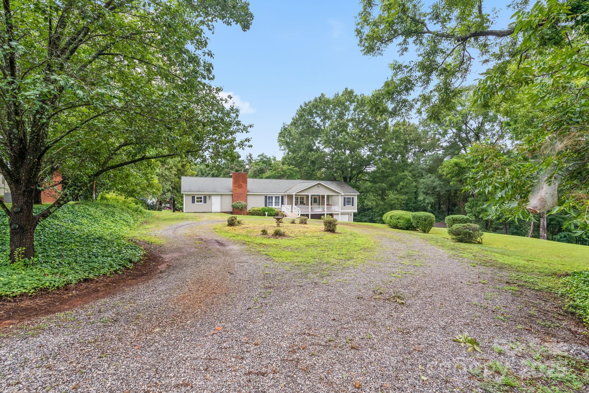 156 Brooks Street — Troutman