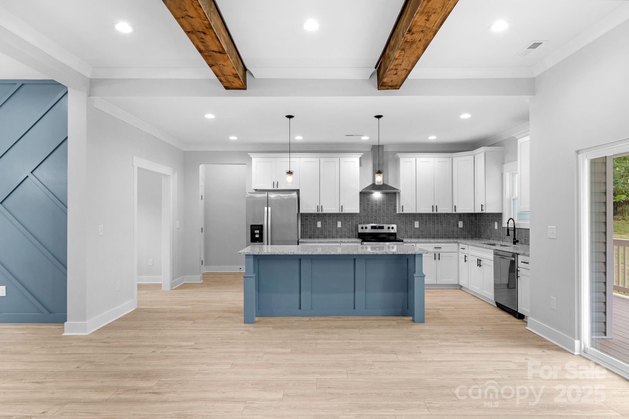 142 Crystal Heights Drive — Hendersonville