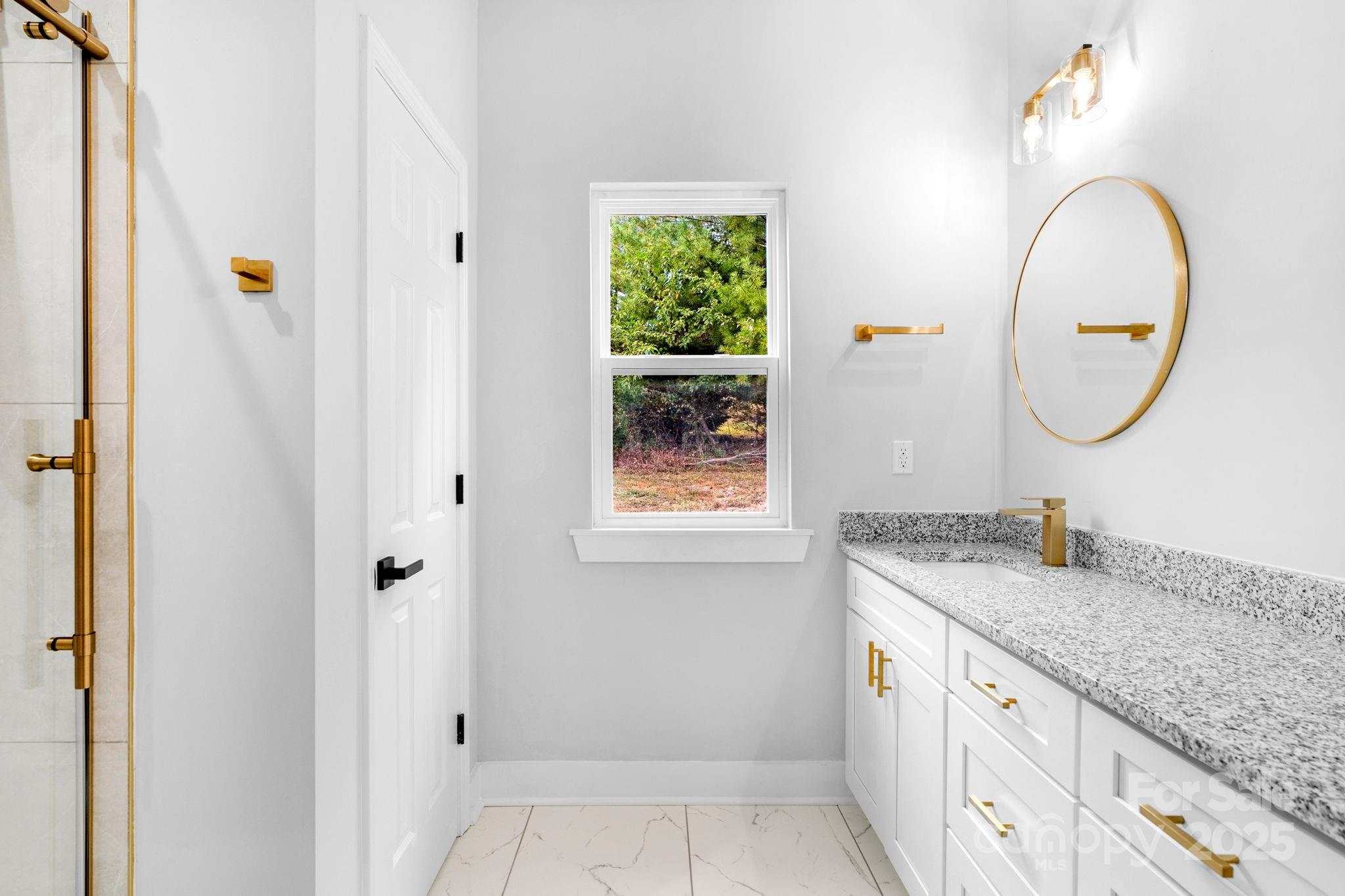 142 Crystal Heights Drive — Hendersonville