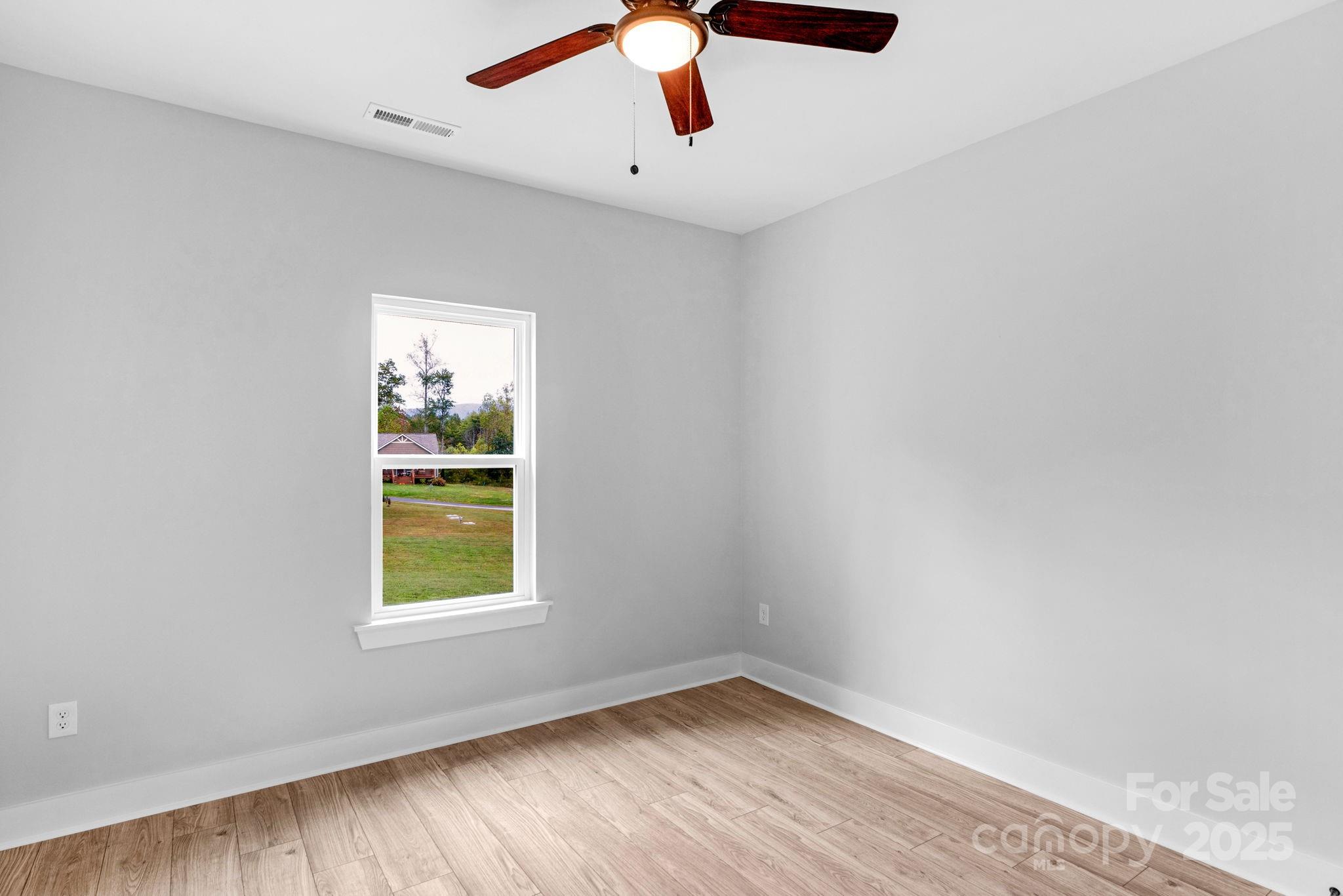 142 Crystal Heights Drive — Hendersonville