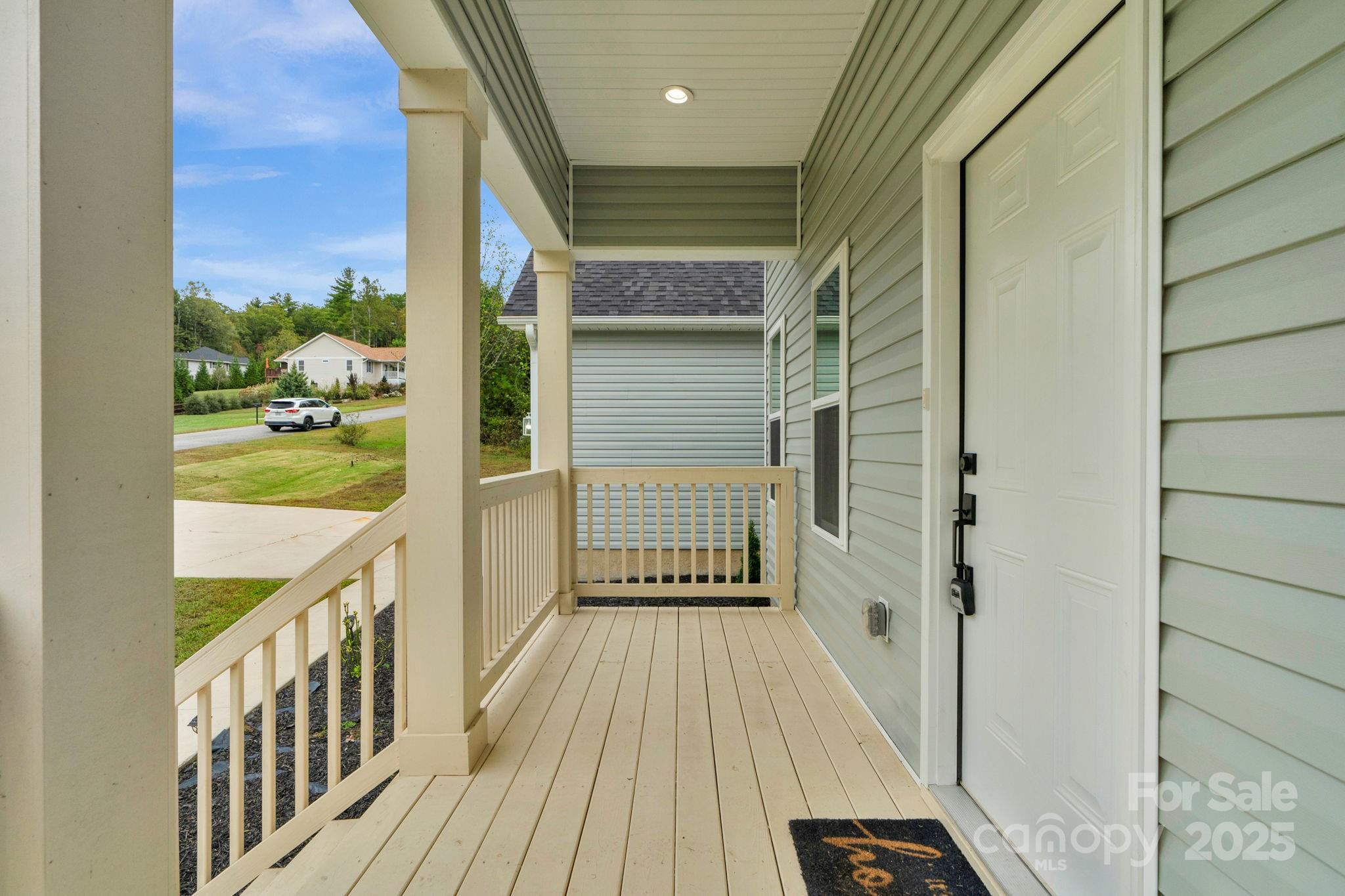 142 Crystal Heights Drive — Hendersonville