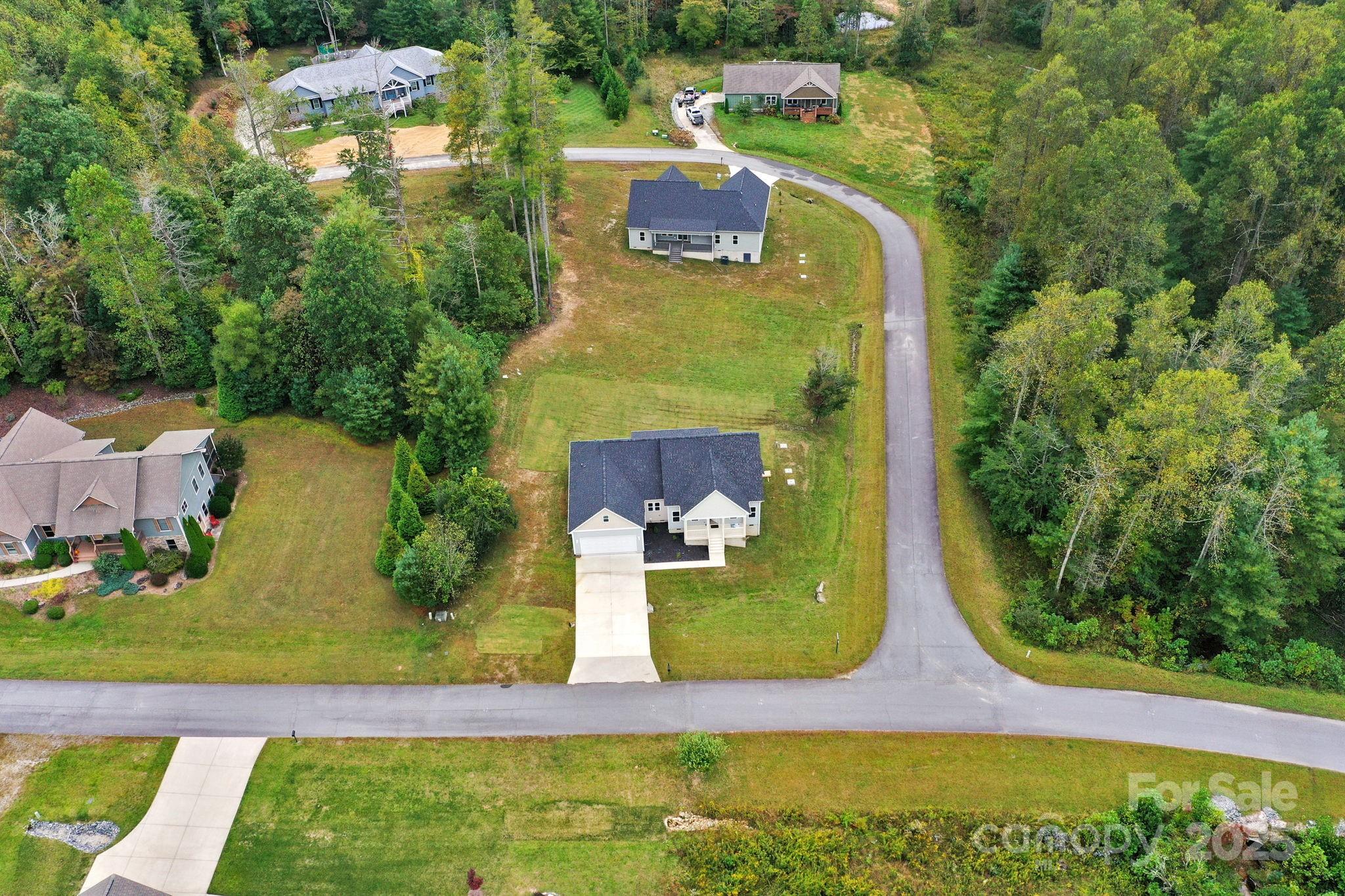 142 Crystal Heights Drive — Hendersonville