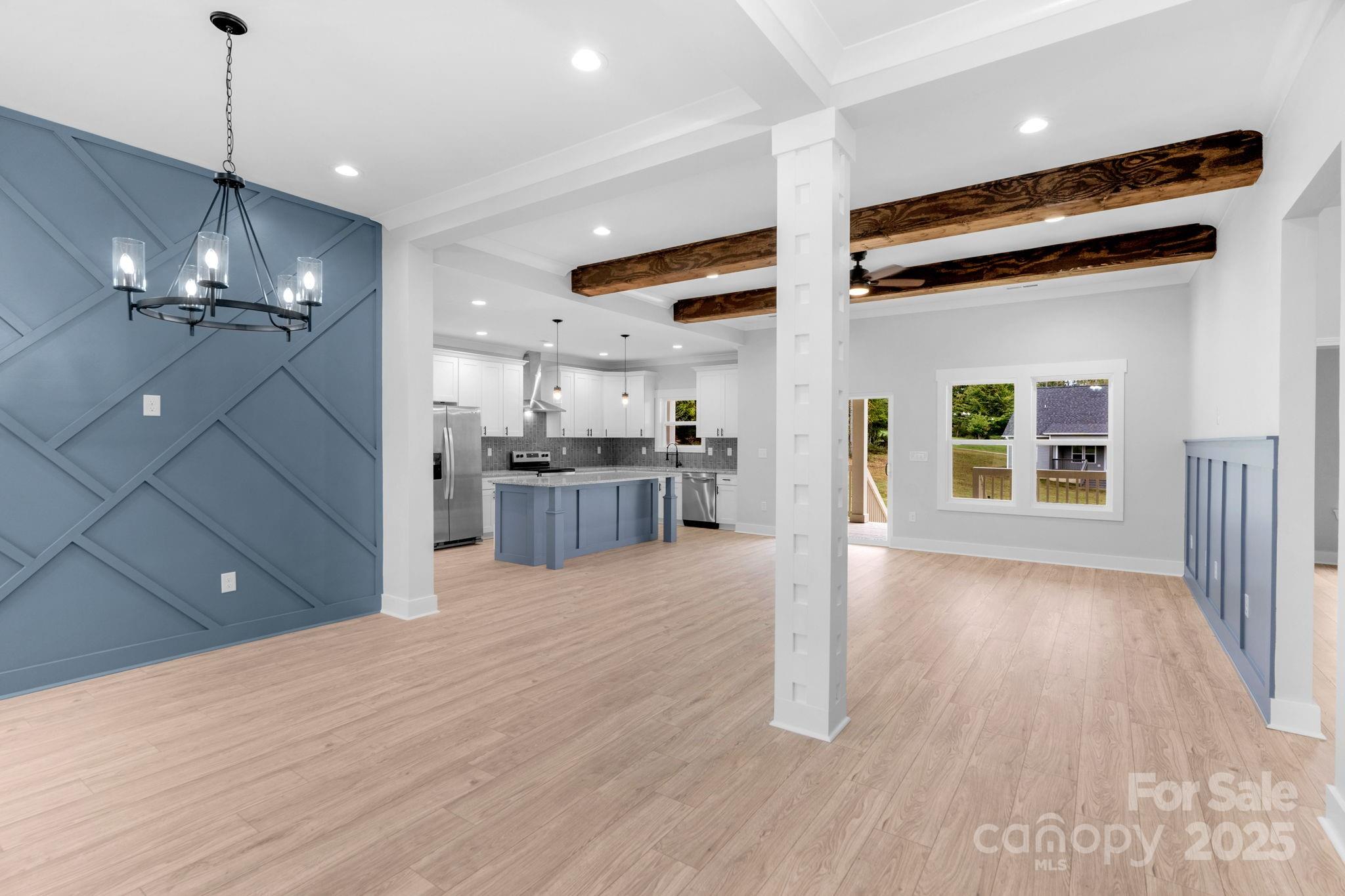 142 Crystal Heights Drive — Hendersonville