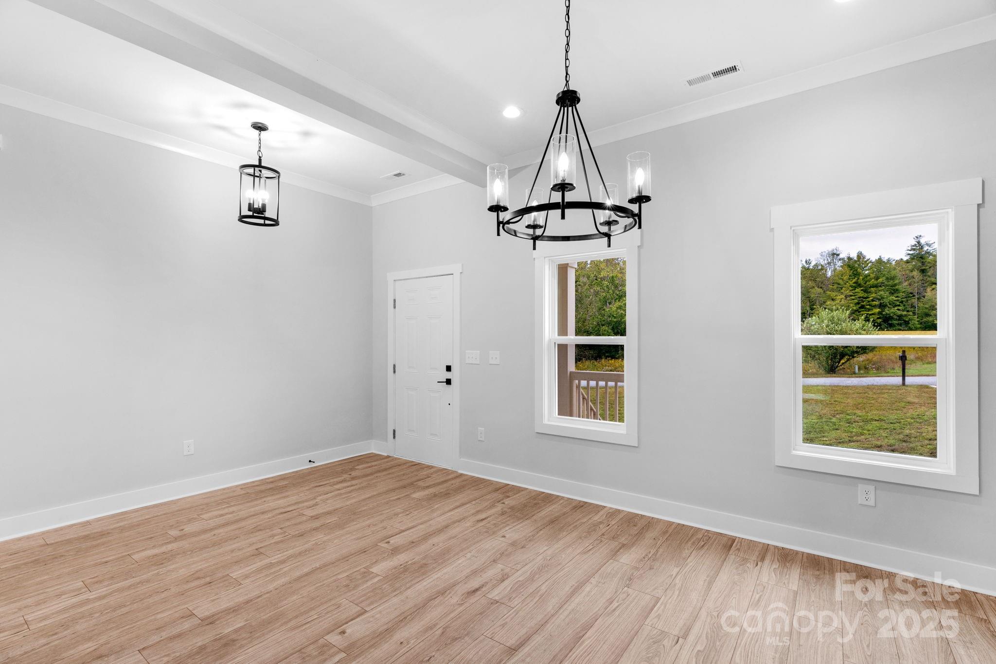 142 Crystal Heights Drive — Hendersonville