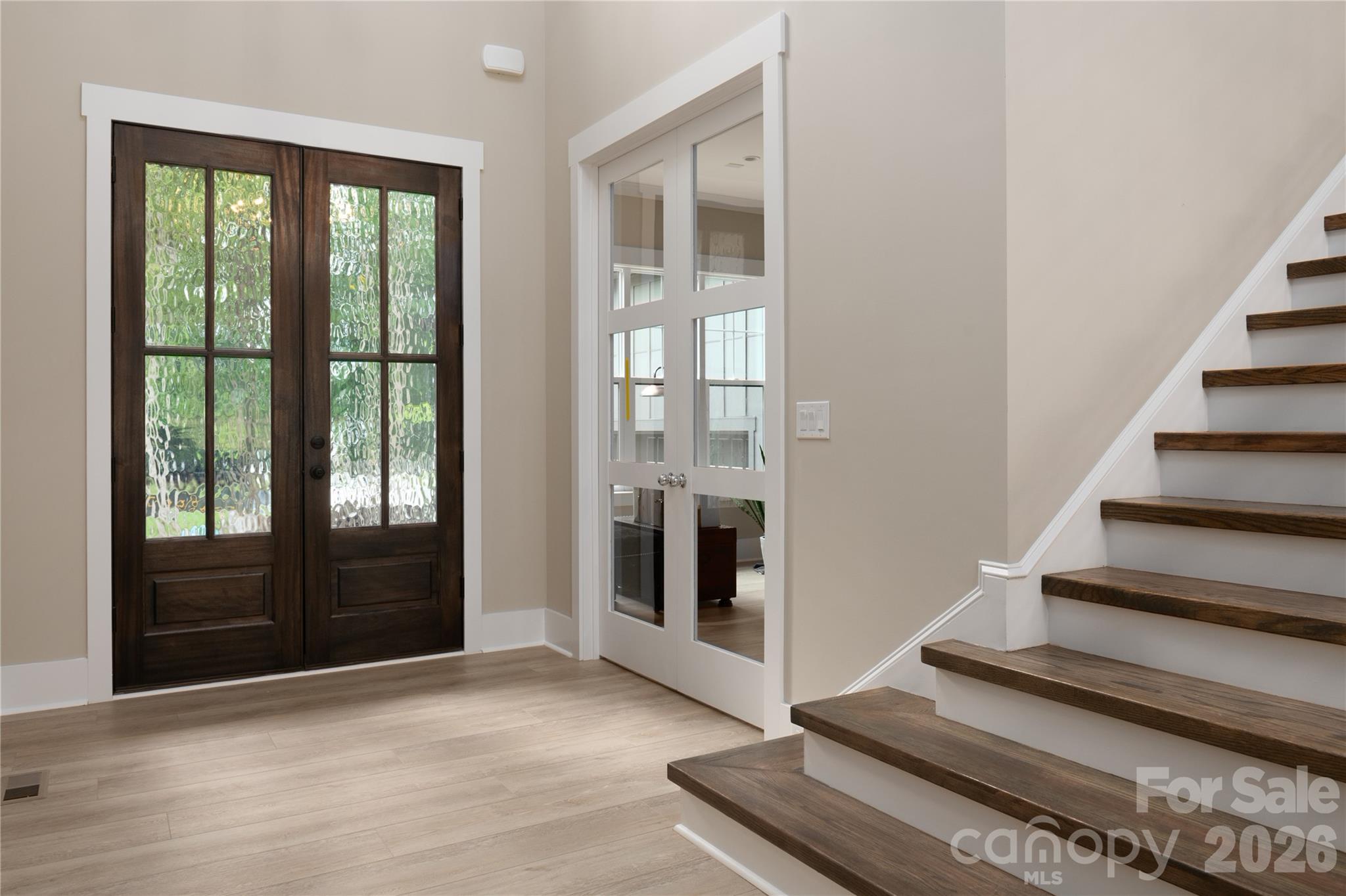 4488 Mirror Lake Drive — Catawba