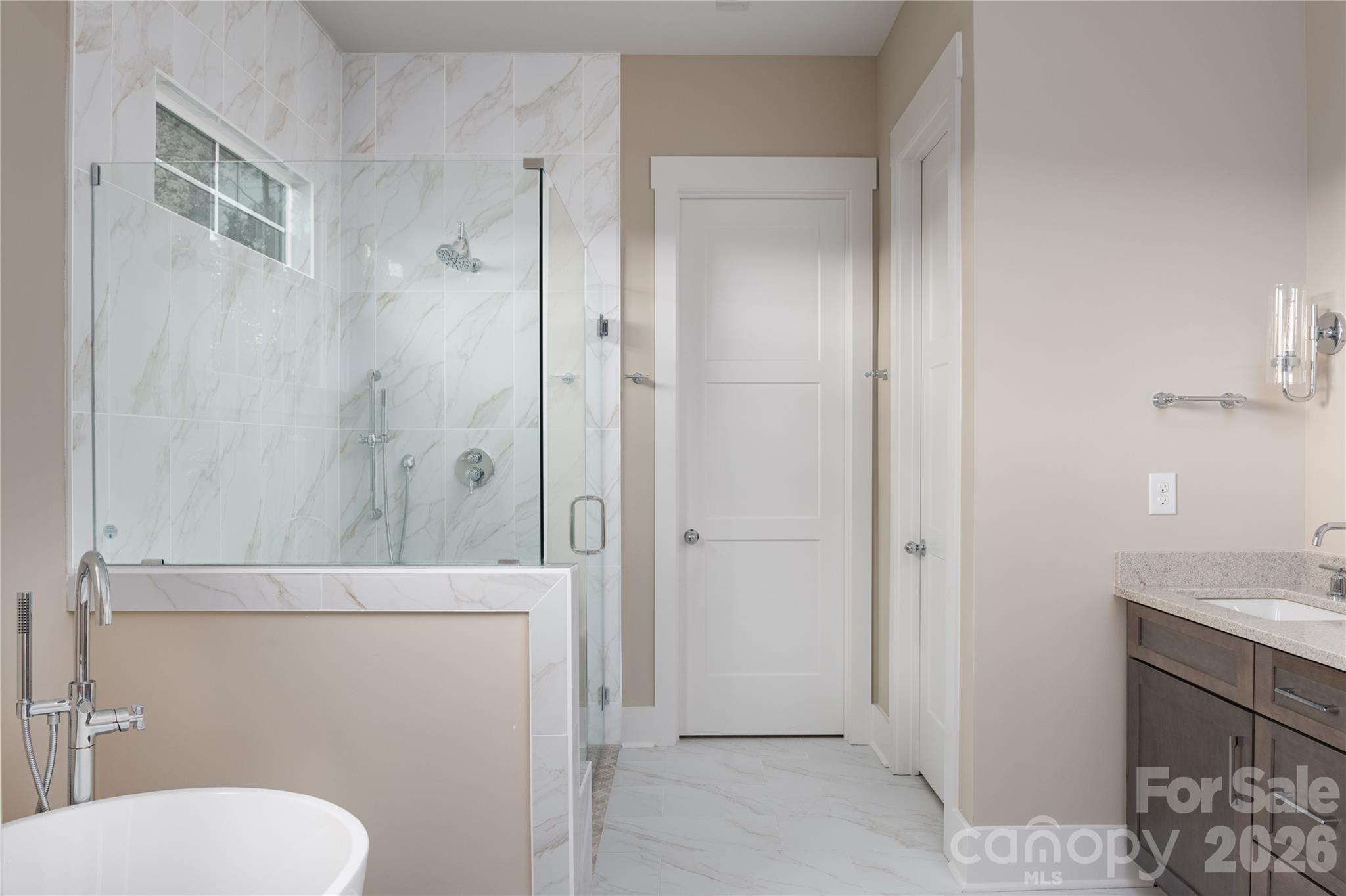 4488 Mirror Lake Drive — Catawba