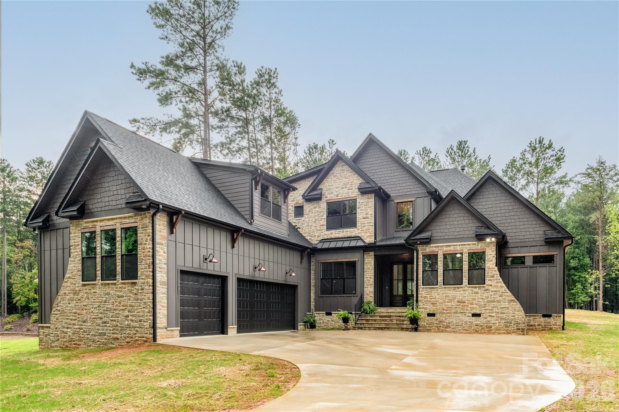 4488 Mirror Lake Drive — Catawba