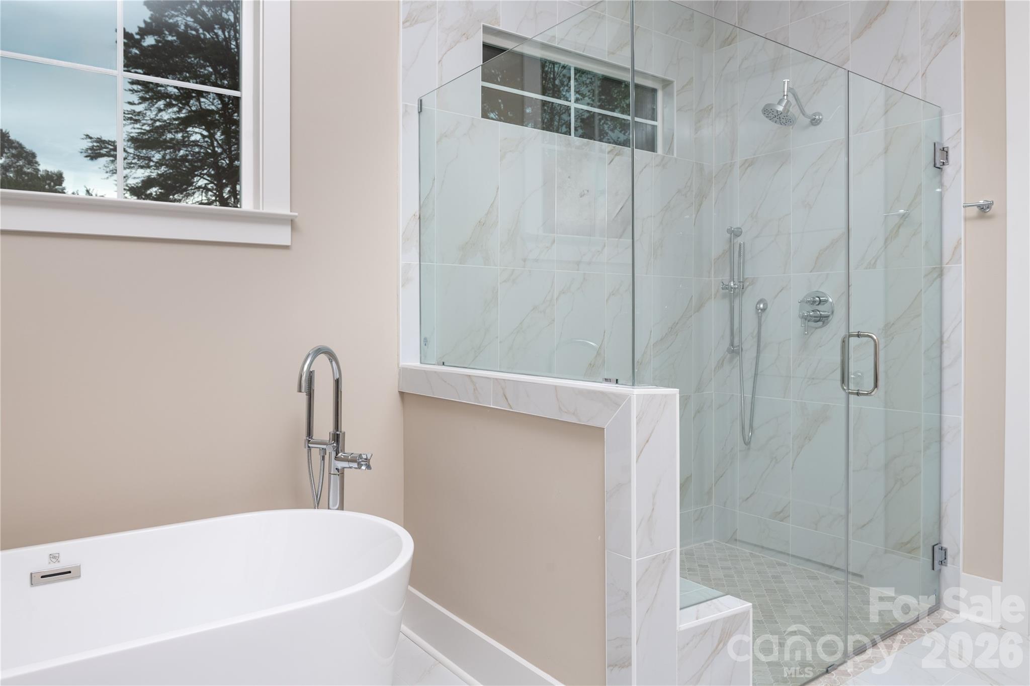 4488 Mirror Lake Drive — Catawba