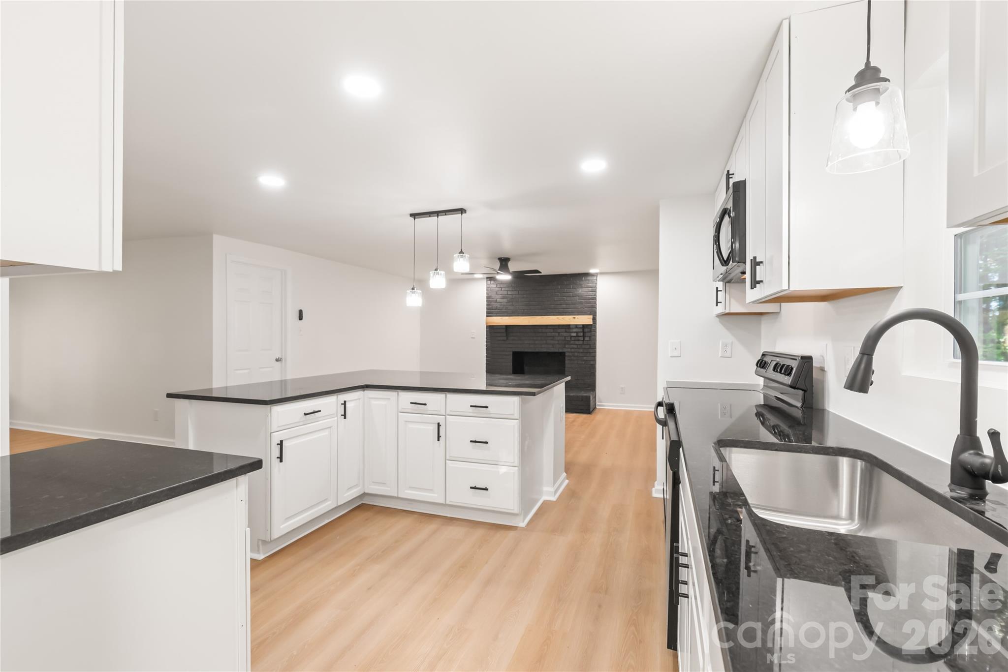 8412 Strider Drive — Charlotte