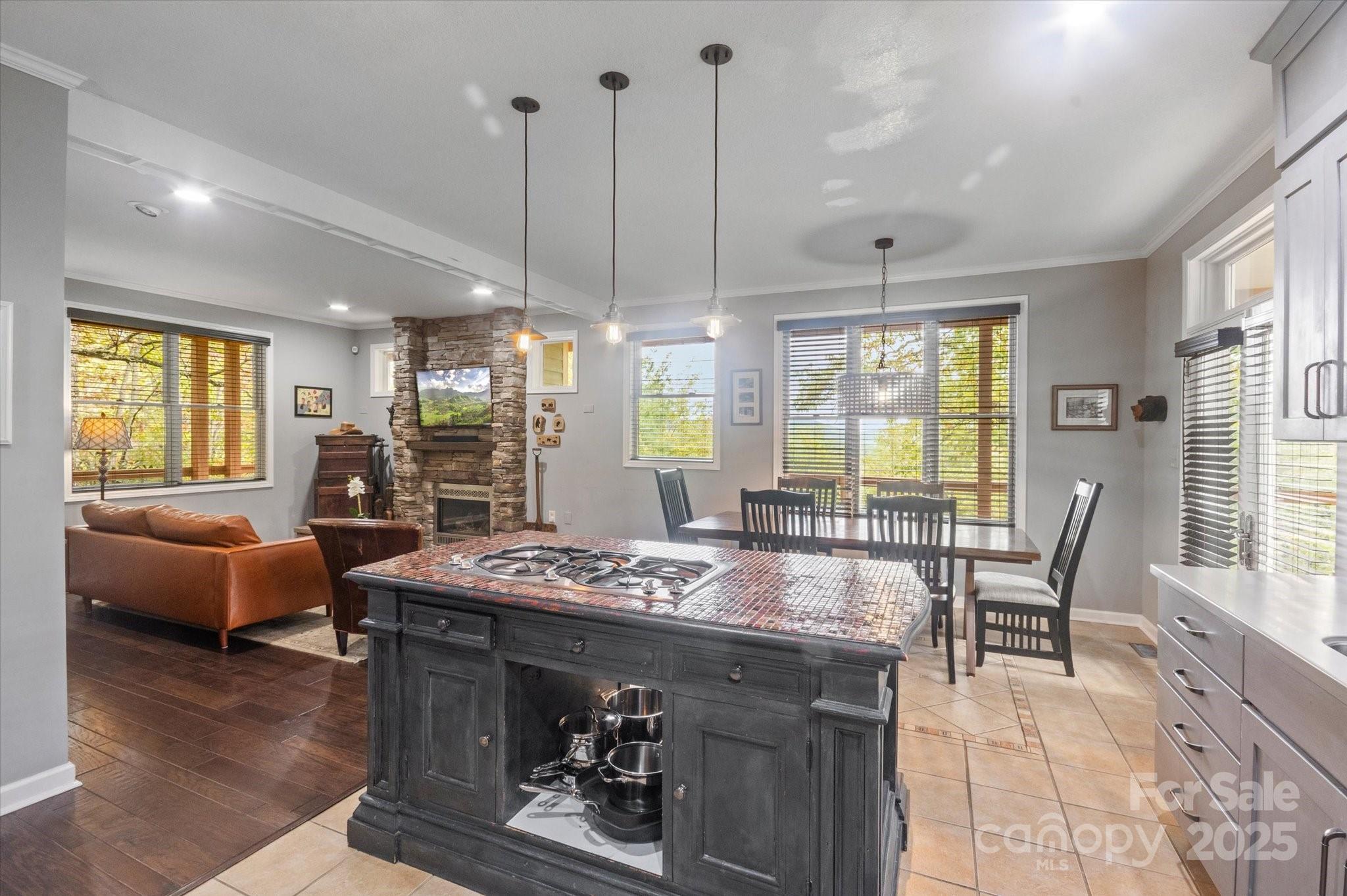 94 Davey Crockett Road — Fairview