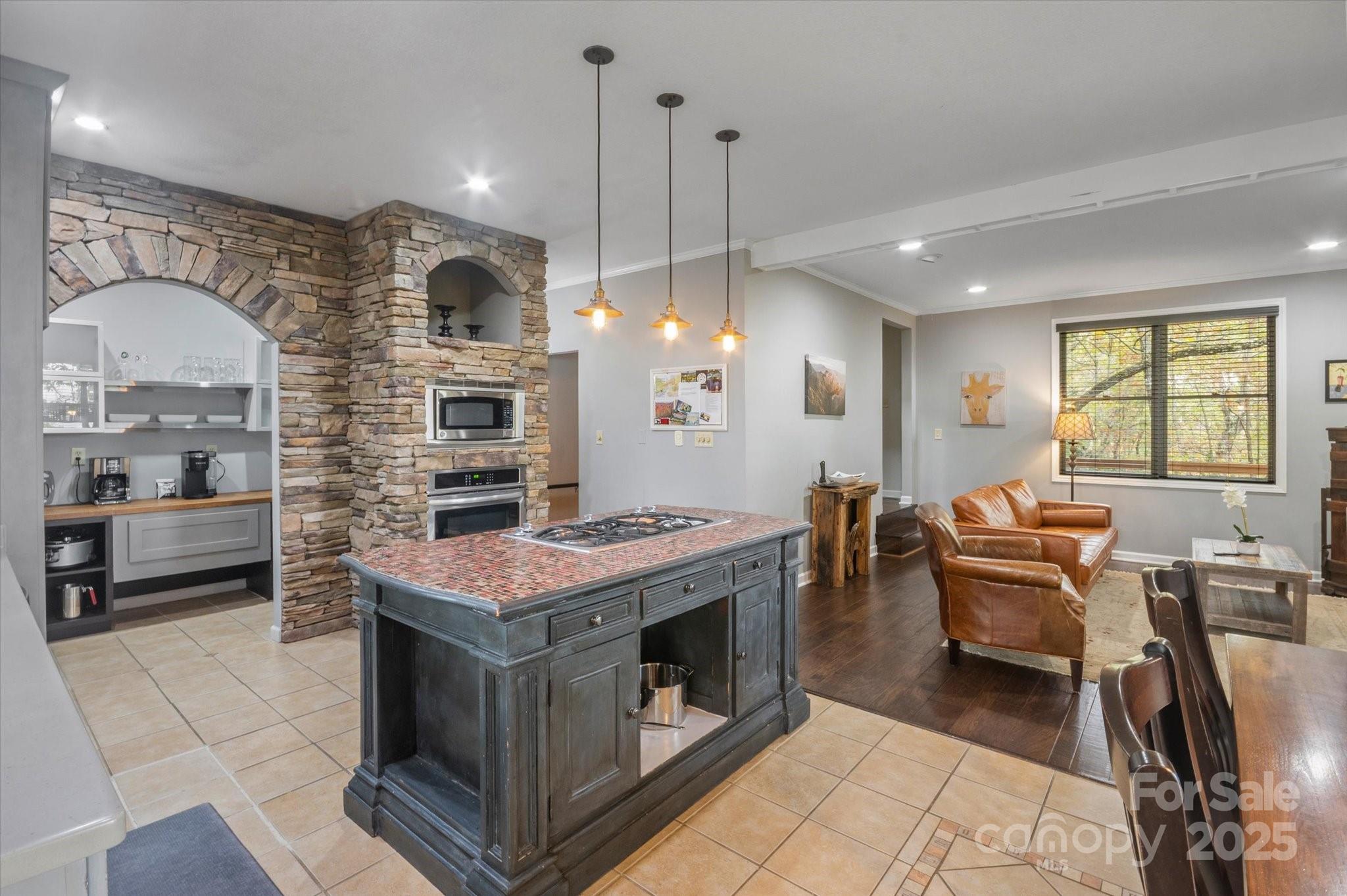 94 Davey Crockett Road — Fairview