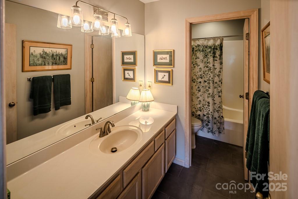 130 Skiway Circle — Beech Mountain