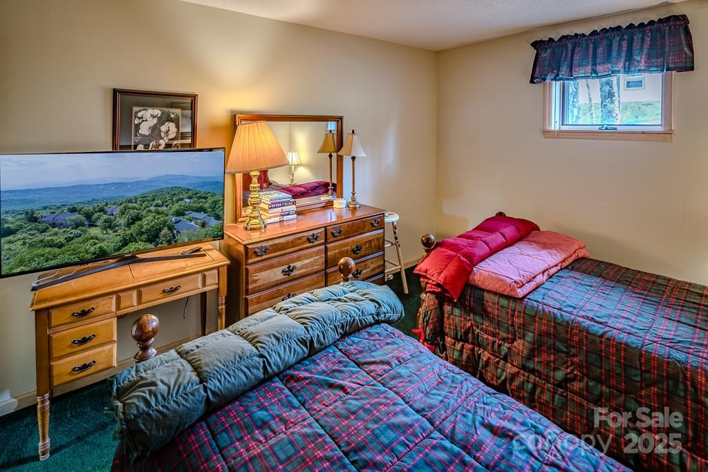 130 Skiway Circle — Beech Mountain