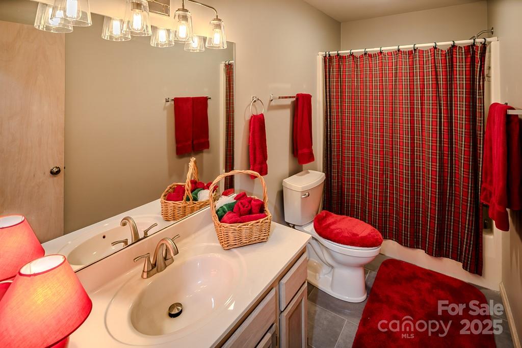 130 Skiway Circle — Beech Mountain